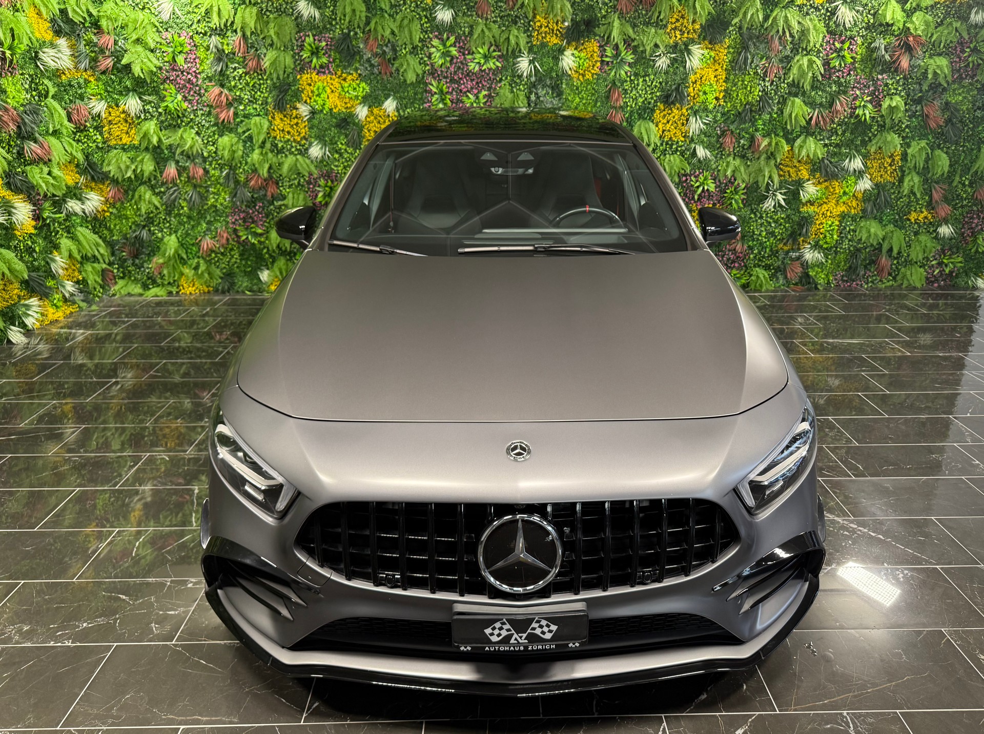MERCEDES-BENZ A 35 AMG 4Matic Speedshift-image-4