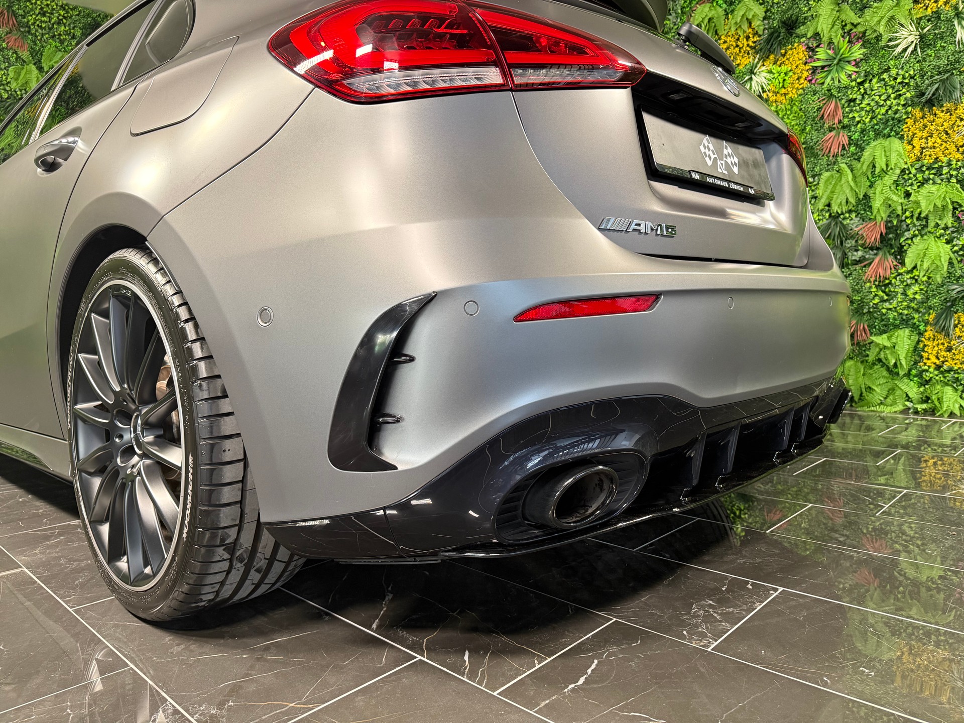 MERCEDES-BENZ A 35 AMG 4Matic Speedshift-image-8