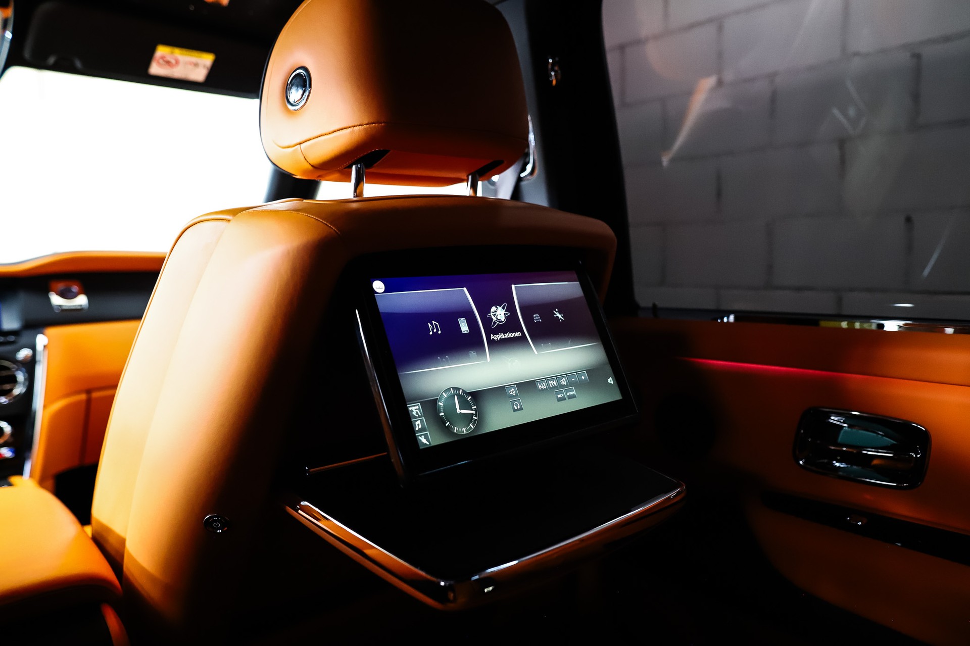 ROLLS-ROYCE Cullinan 6.7 V12 *Mandarin Interior*-image-21