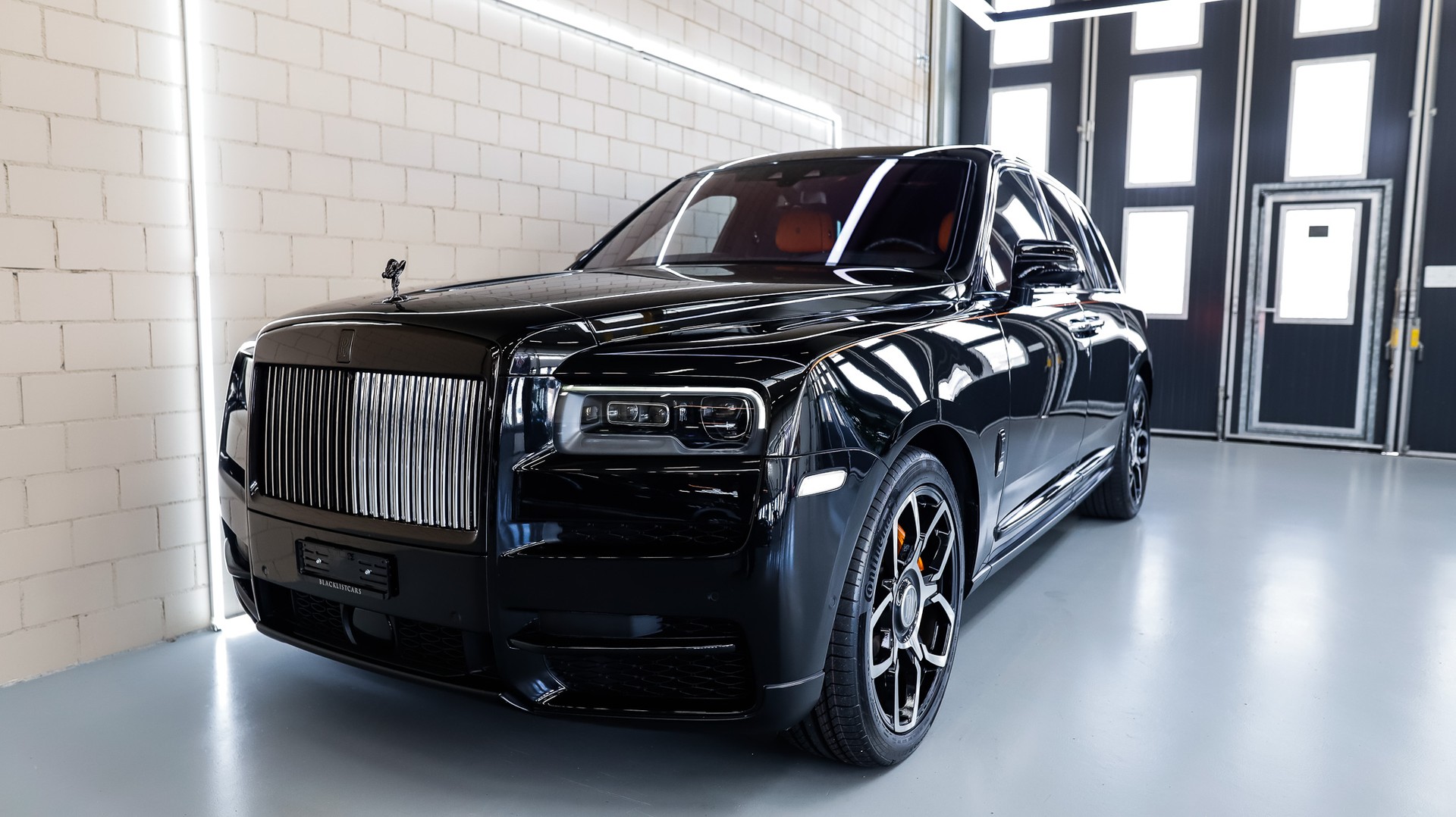 ROLLS-ROYCE Cullinan 6.7 V12 *Mandarin Interior*-showroom-element-1