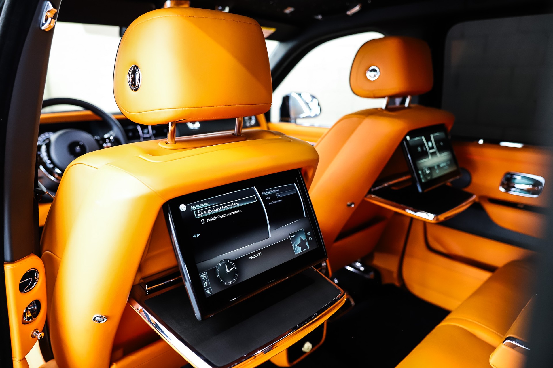 ROLLS-ROYCE Cullinan 6.7 V12 *Mandarin Interior*-image-13