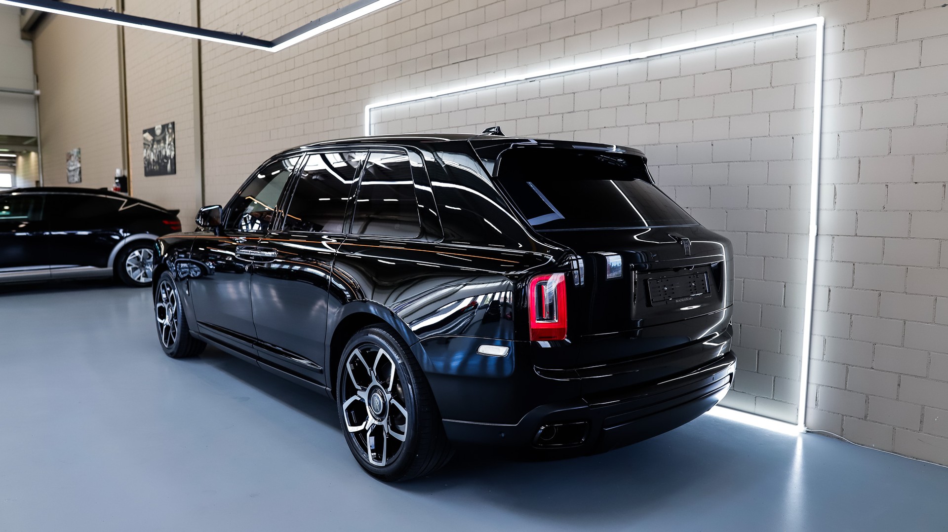 ROLLS-ROYCE Cullinan 6.7 V12 *Mandarin Interior*-image-5