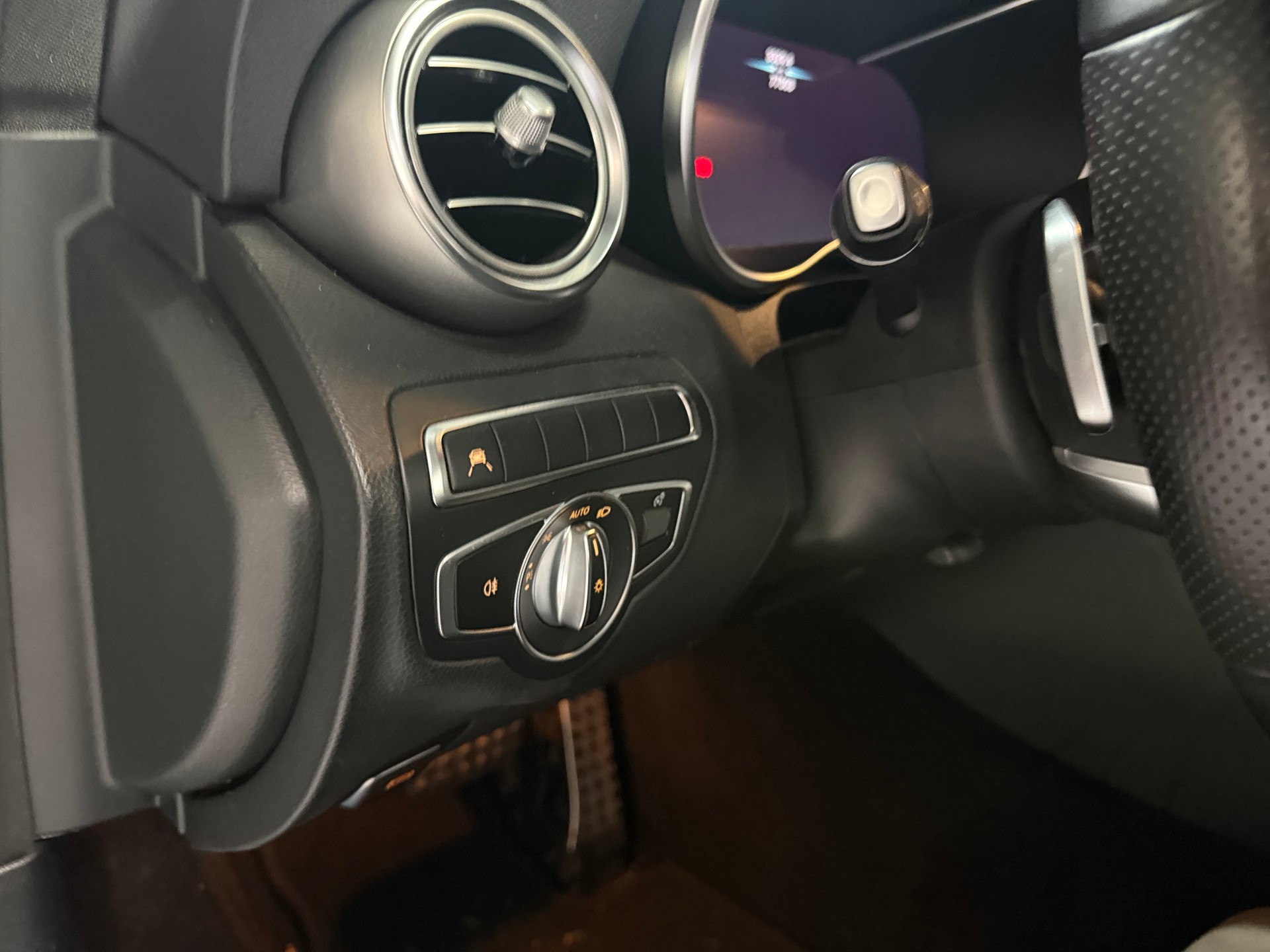 MERCEDES-BENZ C 180 BlueTEC AMG Line 7G-Tronic-image-13