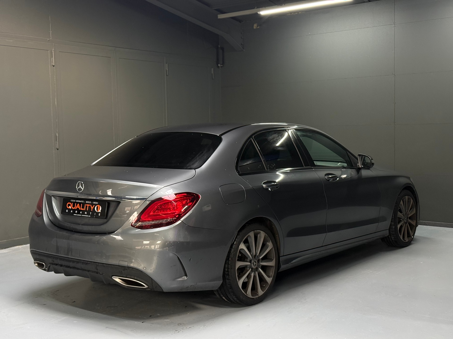 MERCEDES-BENZ C 180 BlueTEC AMG Line 7G-Tronic-image-5