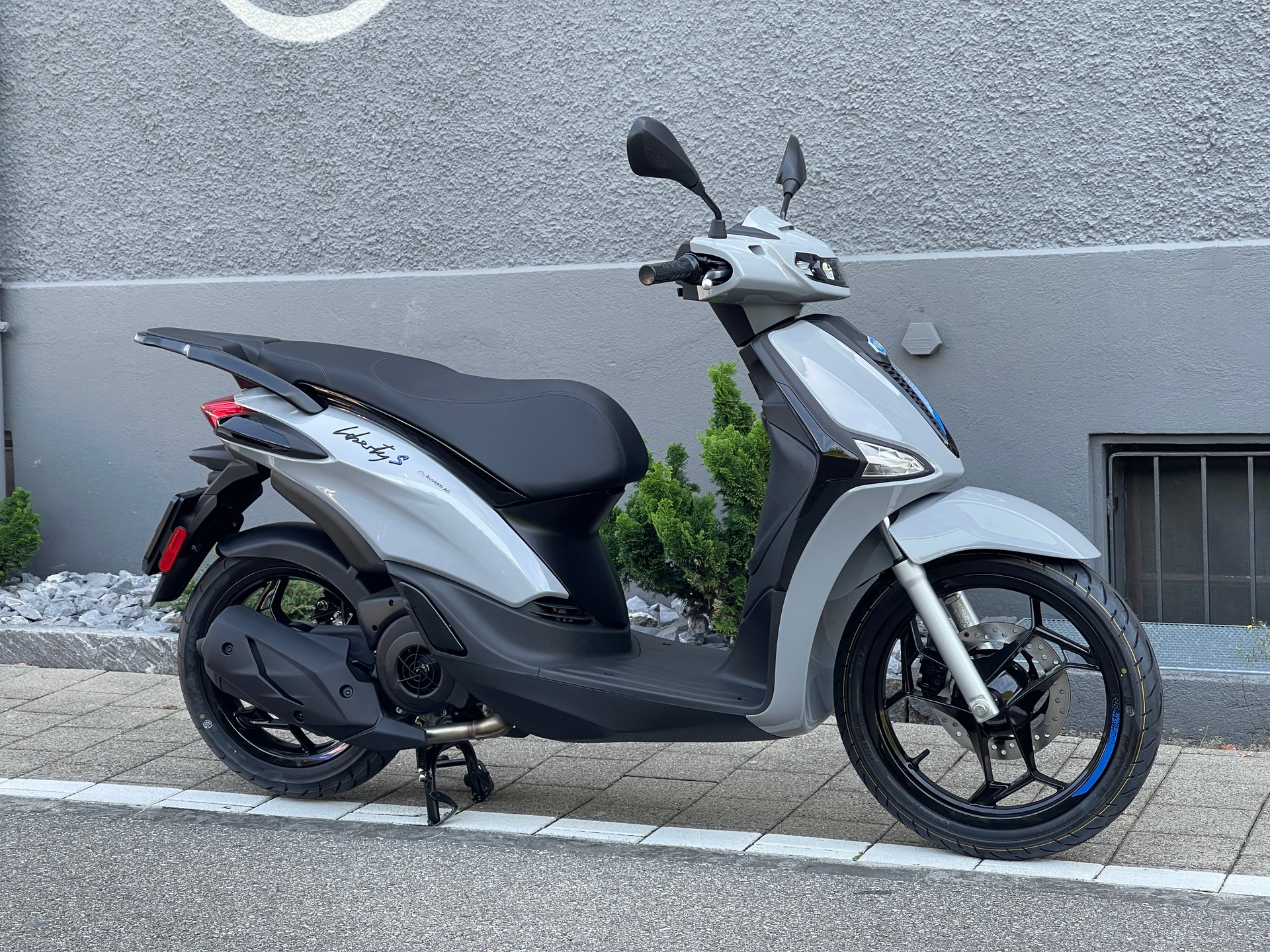 PIAGGIO Liberty 125 Sport E5+-image-2