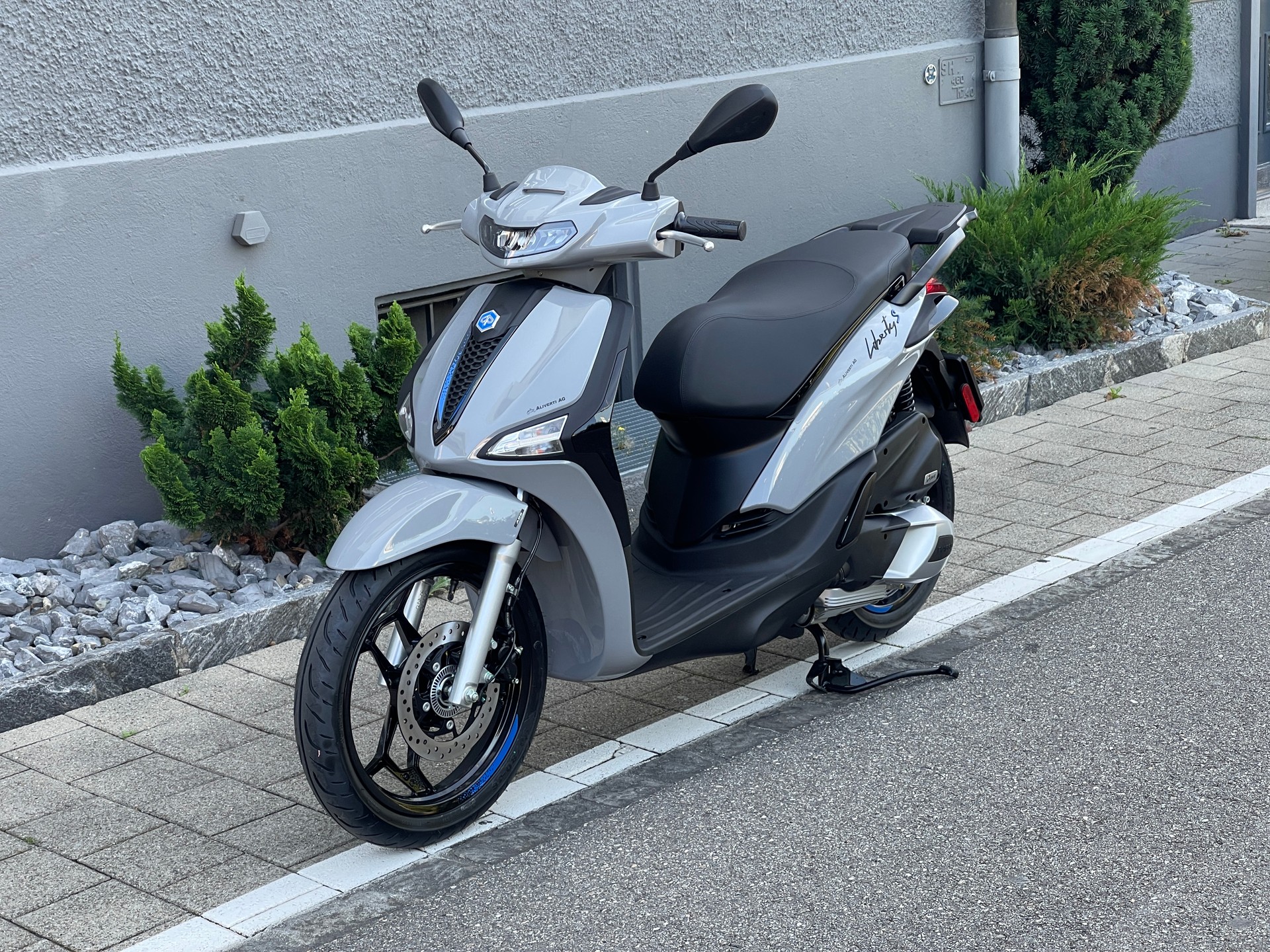 PIAGGIO Liberty 125 Sport E5+-image-1