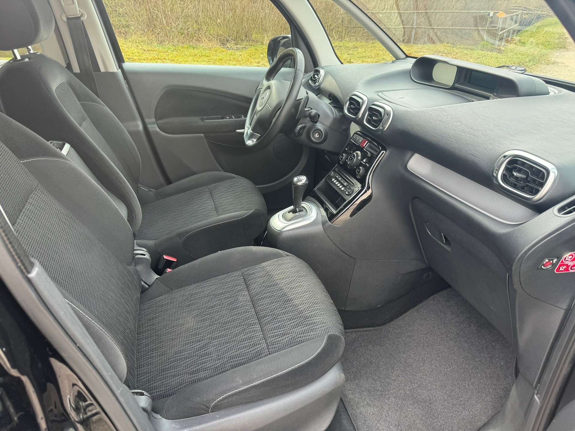 CITROEN C3 Picasso 1.6i 16V Séduction EGS6-image-7