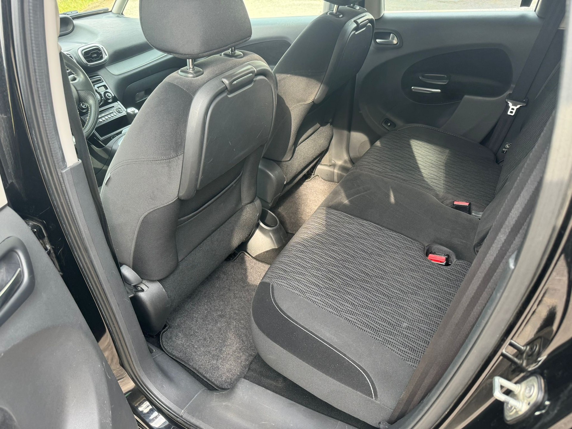 CITROEN C3 Picasso 1.6i 16V Séduction EGS6-image-8