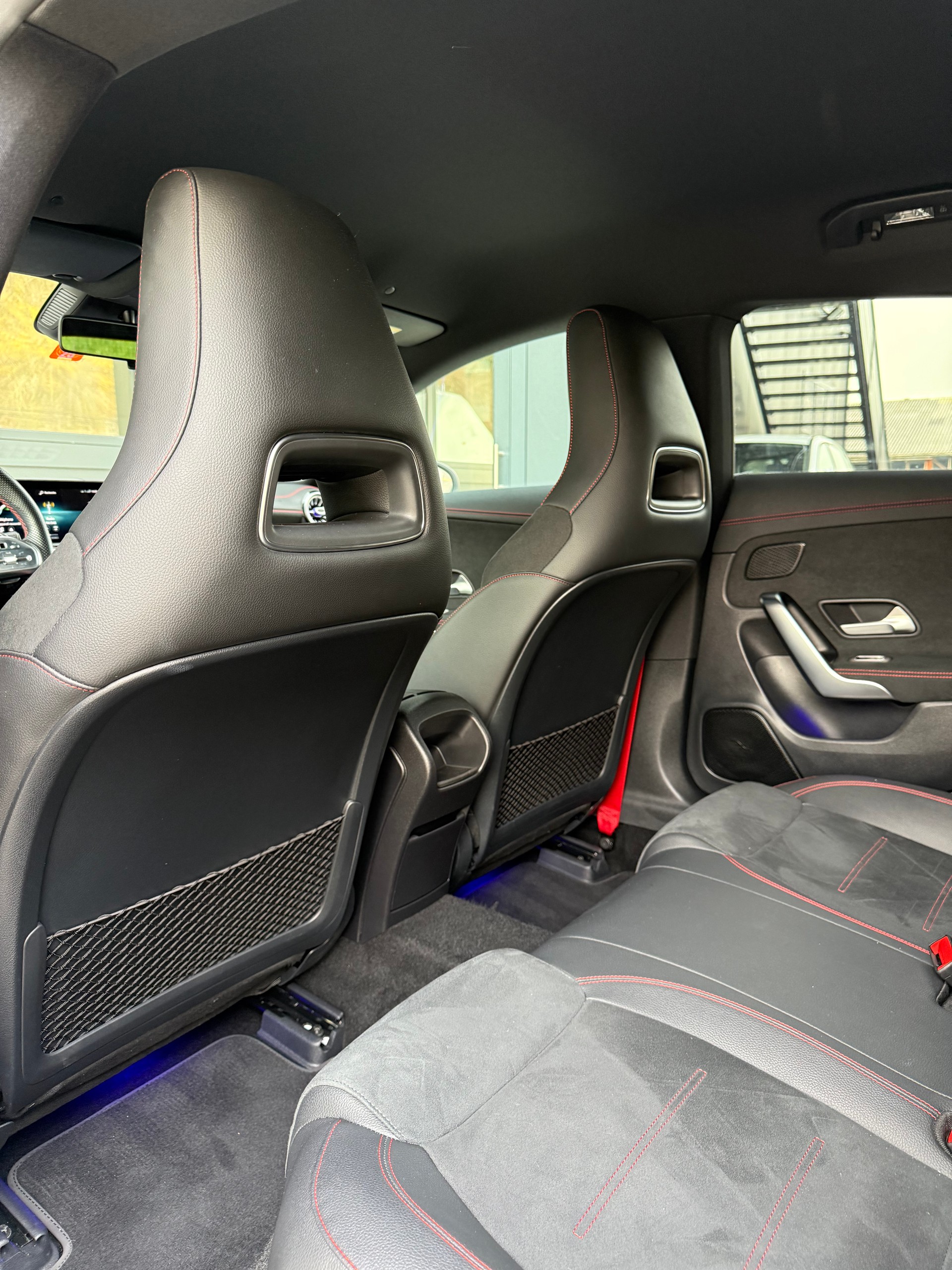 MERCEDES-BENZ CLA Shooting Brake 35 AMG 4Matic 7G-DCT-image-14