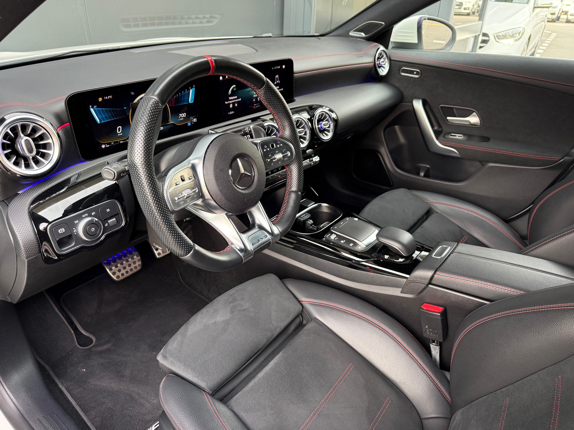 MERCEDES-BENZ CLA Shooting Brake 35 AMG 4Matic 7G-DCT-image-6