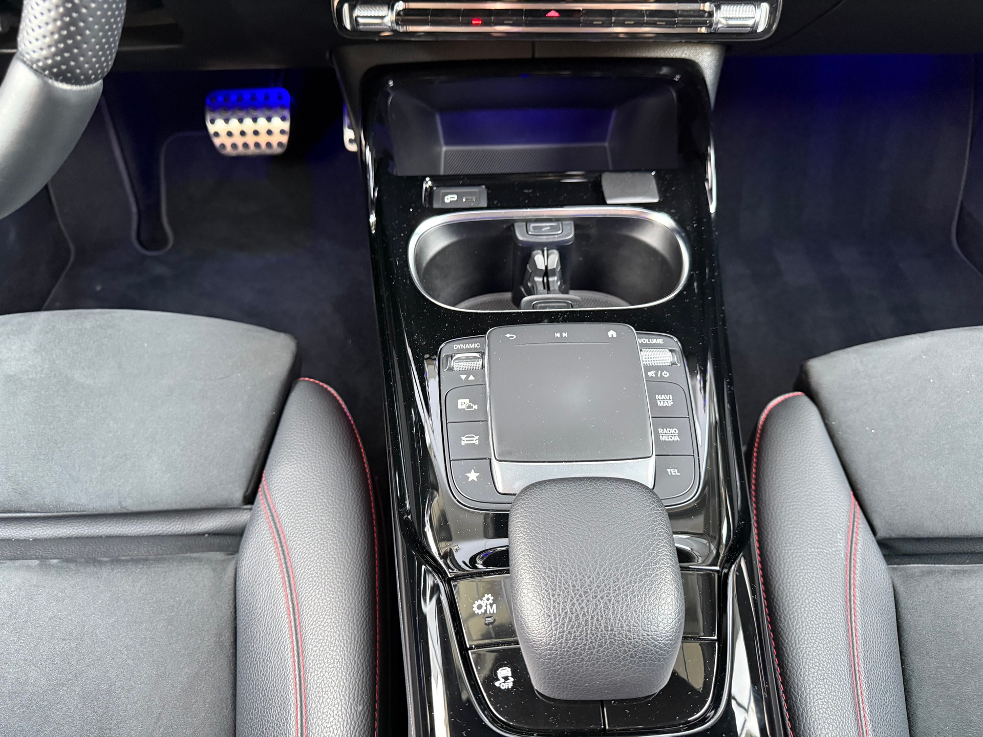 MERCEDES-BENZ CLA Shooting Brake 35 AMG 4Matic 7G-DCT-image-12