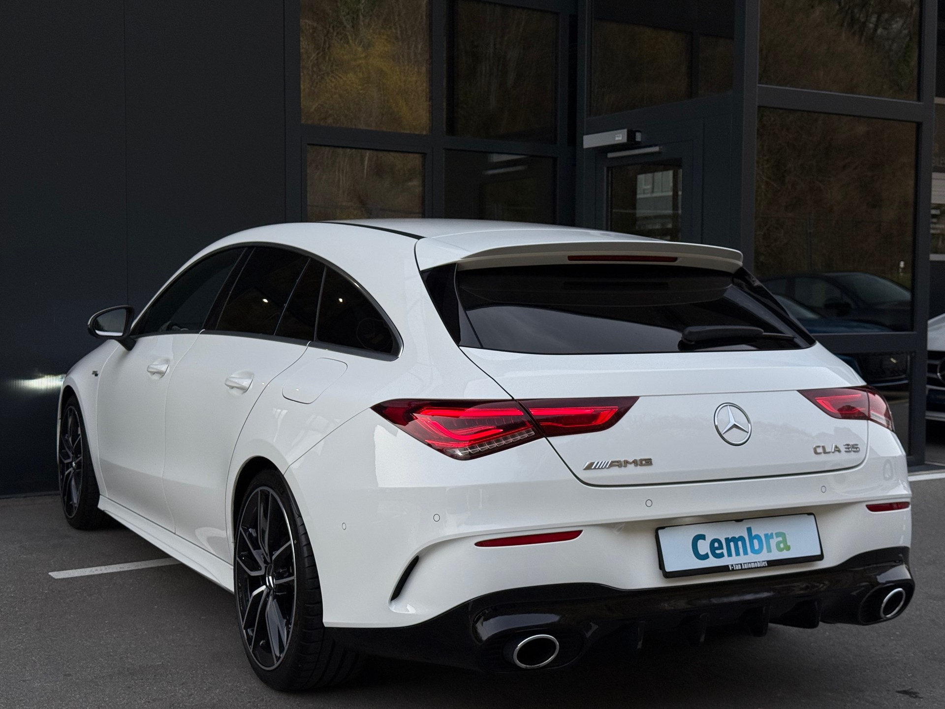 MERCEDES-BENZ CLA Shooting Brake 35 AMG 4Matic 7G-DCT-showroom-element-3