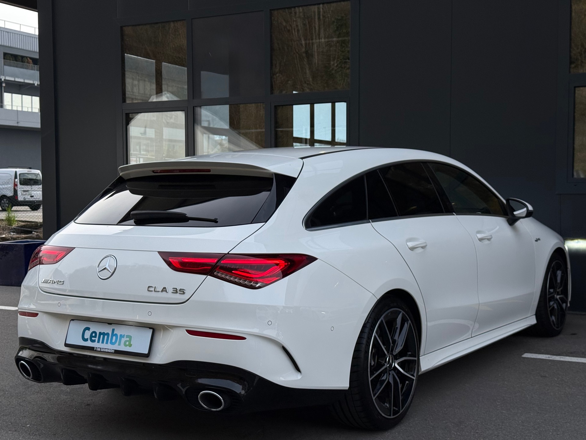 MERCEDES-BENZ CLA Shooting Brake 35 AMG 4Matic 7G-DCT-image-4