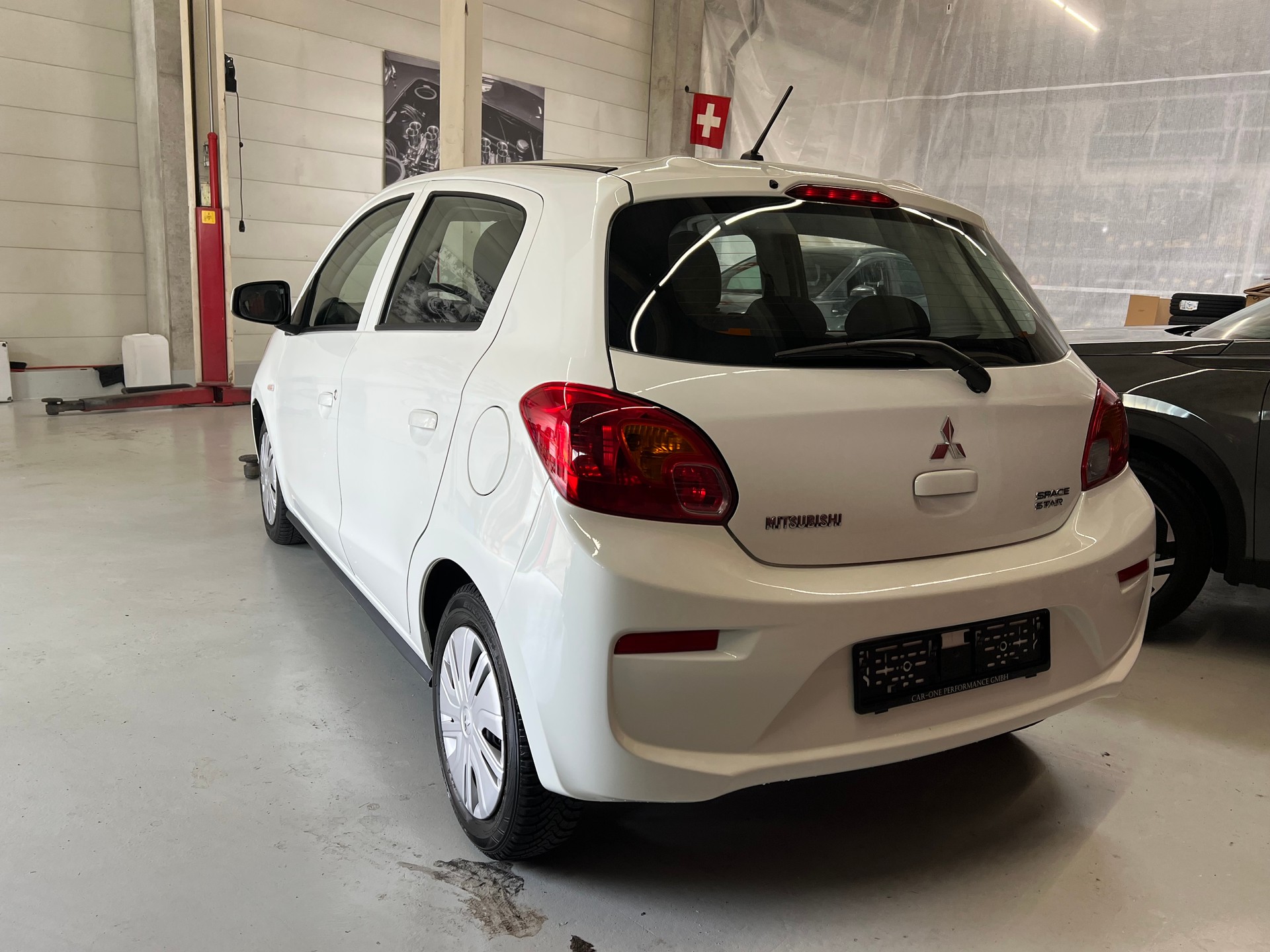 MITSUBISHI Space Star 1.0 Pure-showroom-element-3