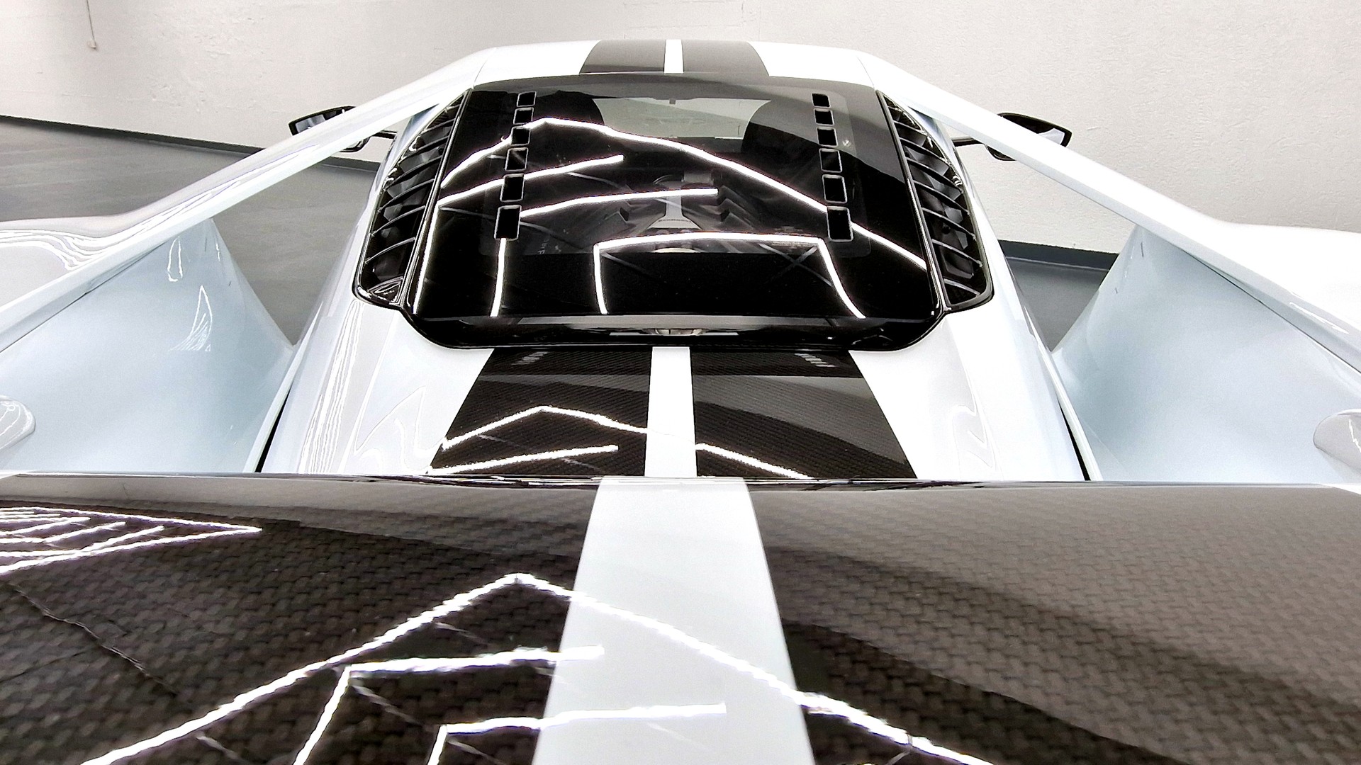 FORD GT CARBON SERIES-image-12