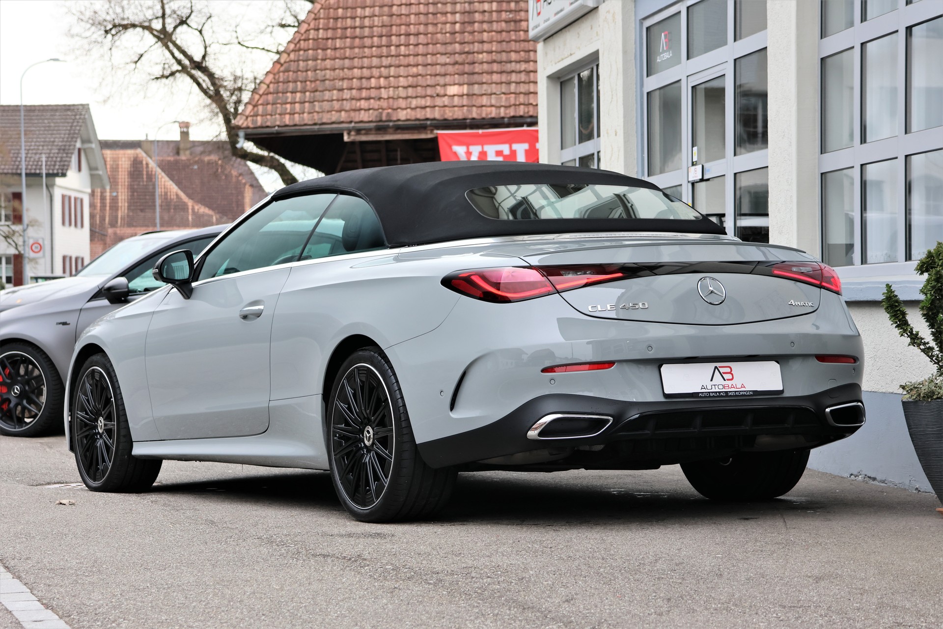 MERCEDES-BENZ CLE 450 Cabrio 4Matic 9G-Tronic AMG-Line (CH) MSI+-showroom-element-2