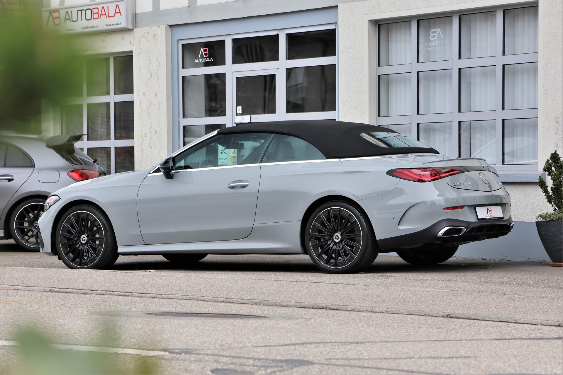 MERCEDES-BENZ CLE 450 Cabrio 4Matic 9G-Tronic AMG-Line (CH) MSI+-image-4