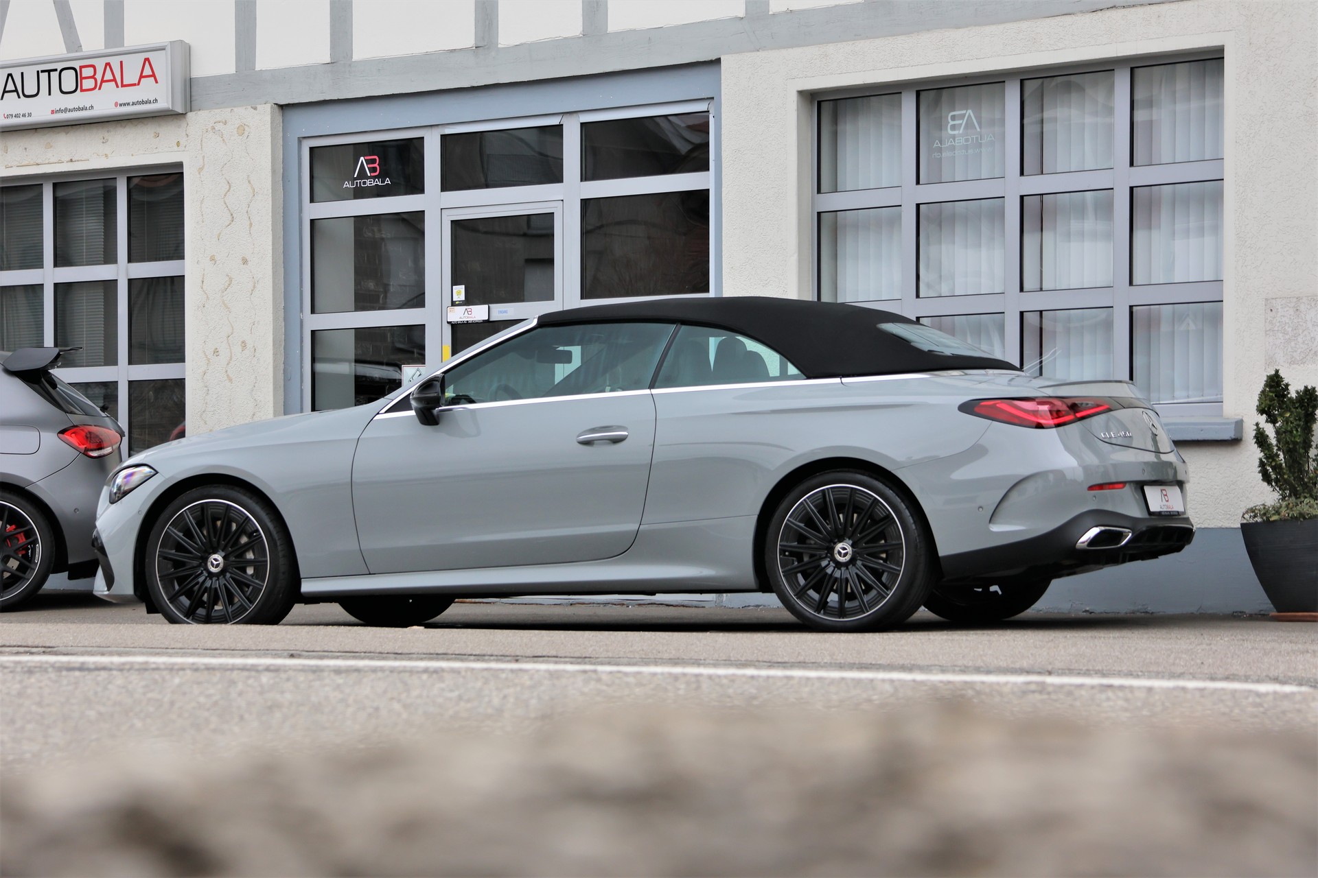 MERCEDES-BENZ CLE 450 Cabrio 4Matic 9G-Tronic AMG-Line (CH) MSI+-showroom-element-3
