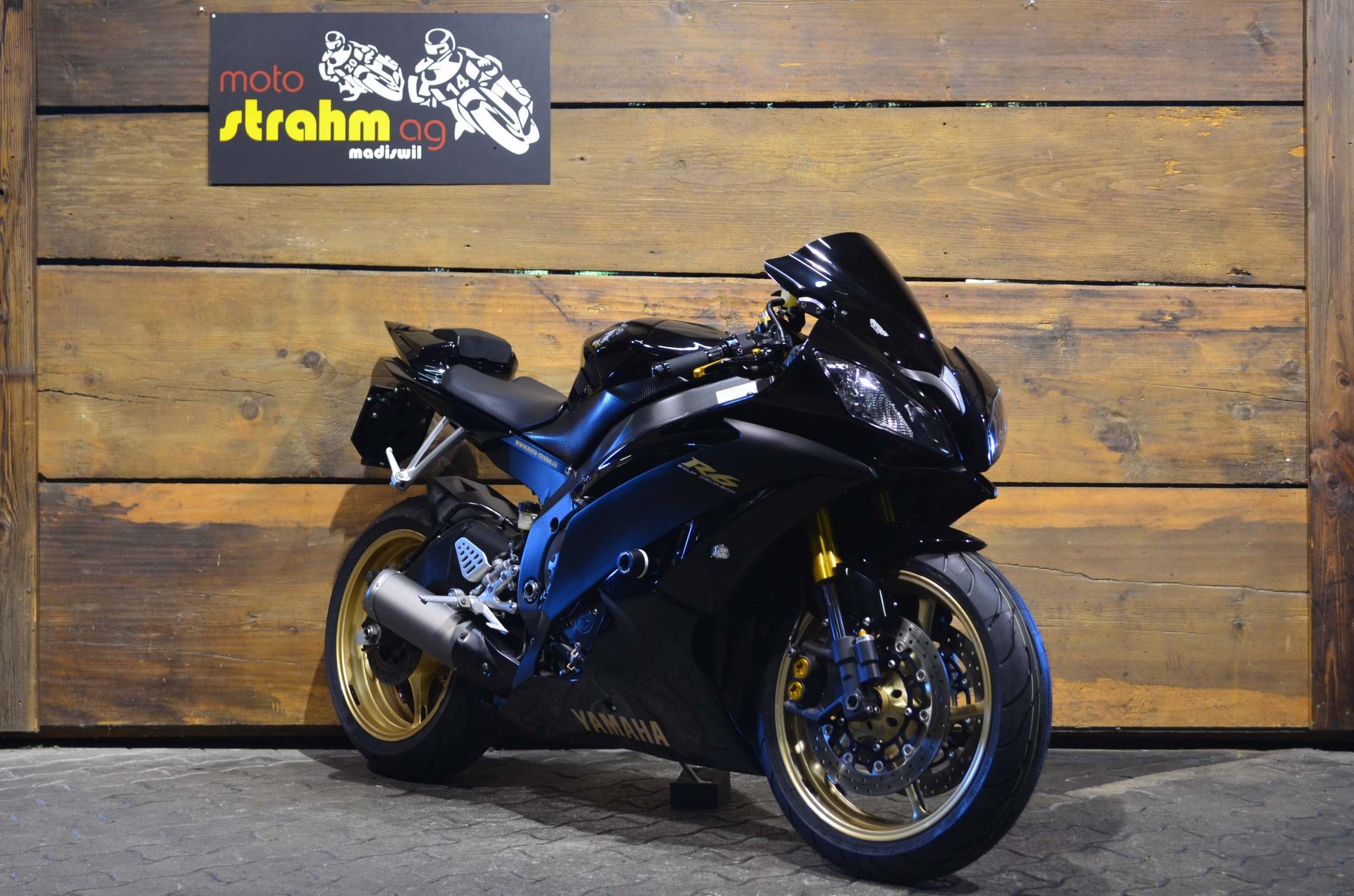 YAMAHA YZF-R6-image-0