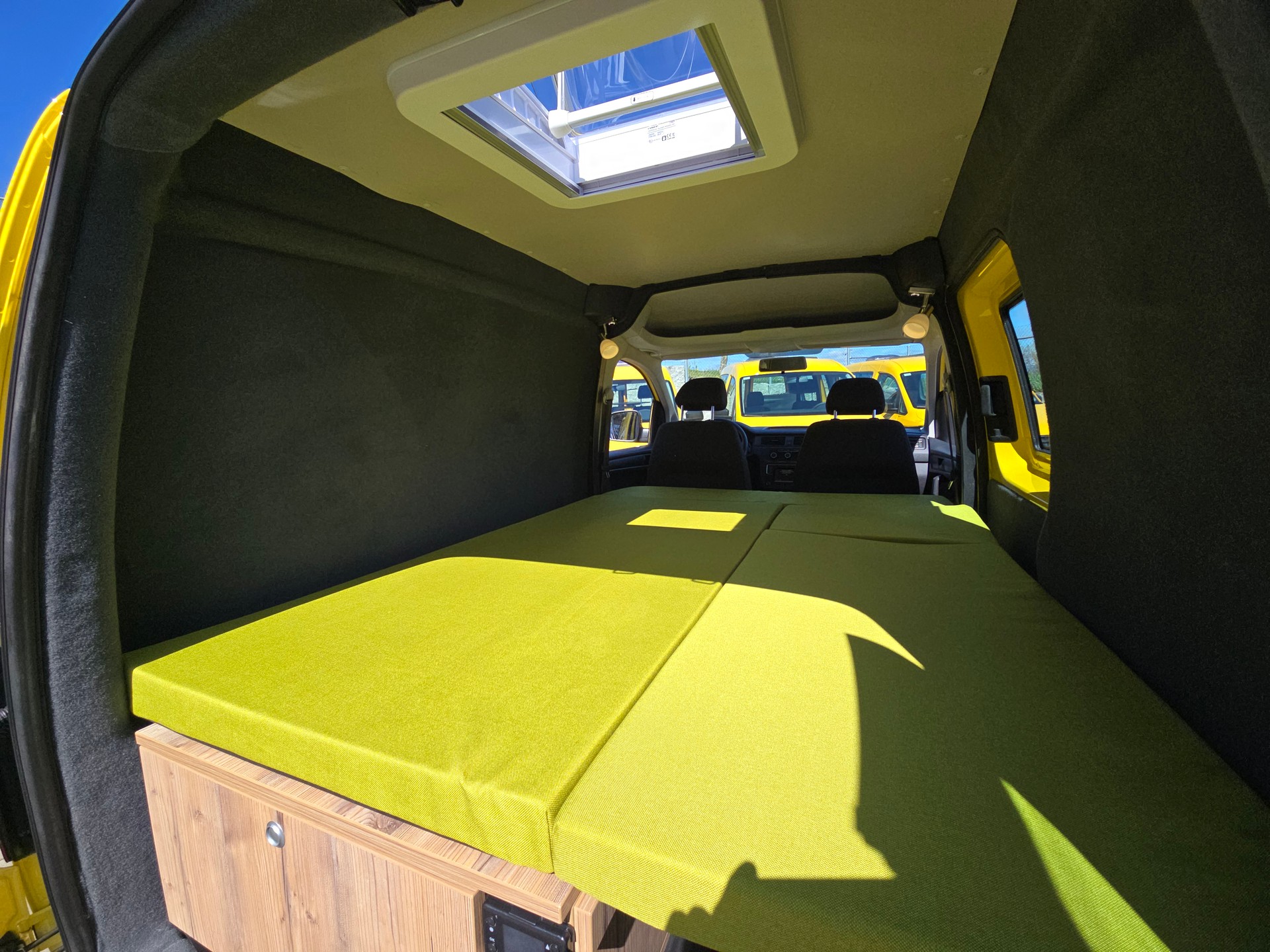 VW VW CADDY 2.0 TDI - Klima - Benzin - 102 PS - Tempomat-image-11