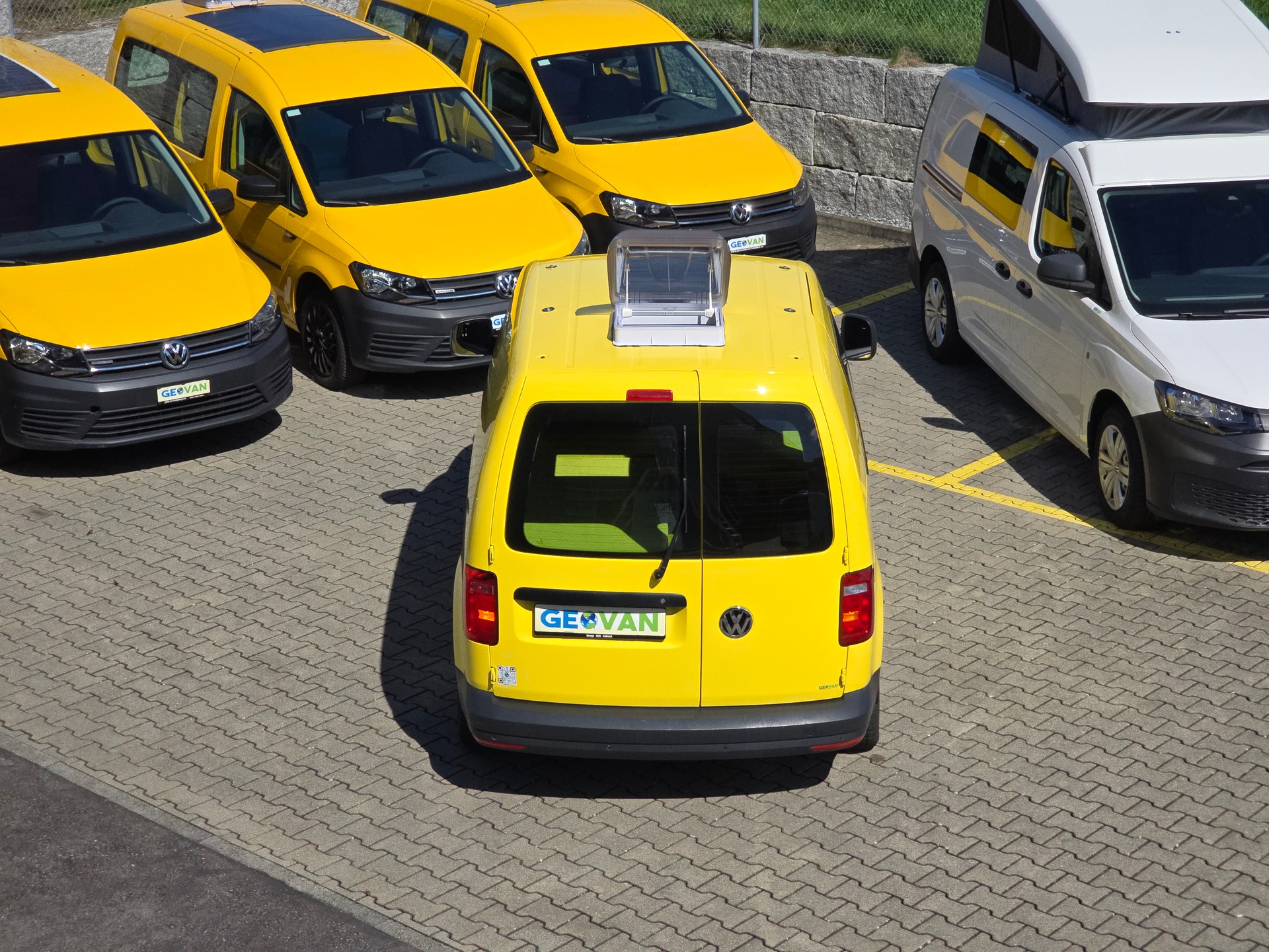 VW VW CADDY 2.0 TDI - Klima - Benzin - 102 PS - Tempomat-image-3