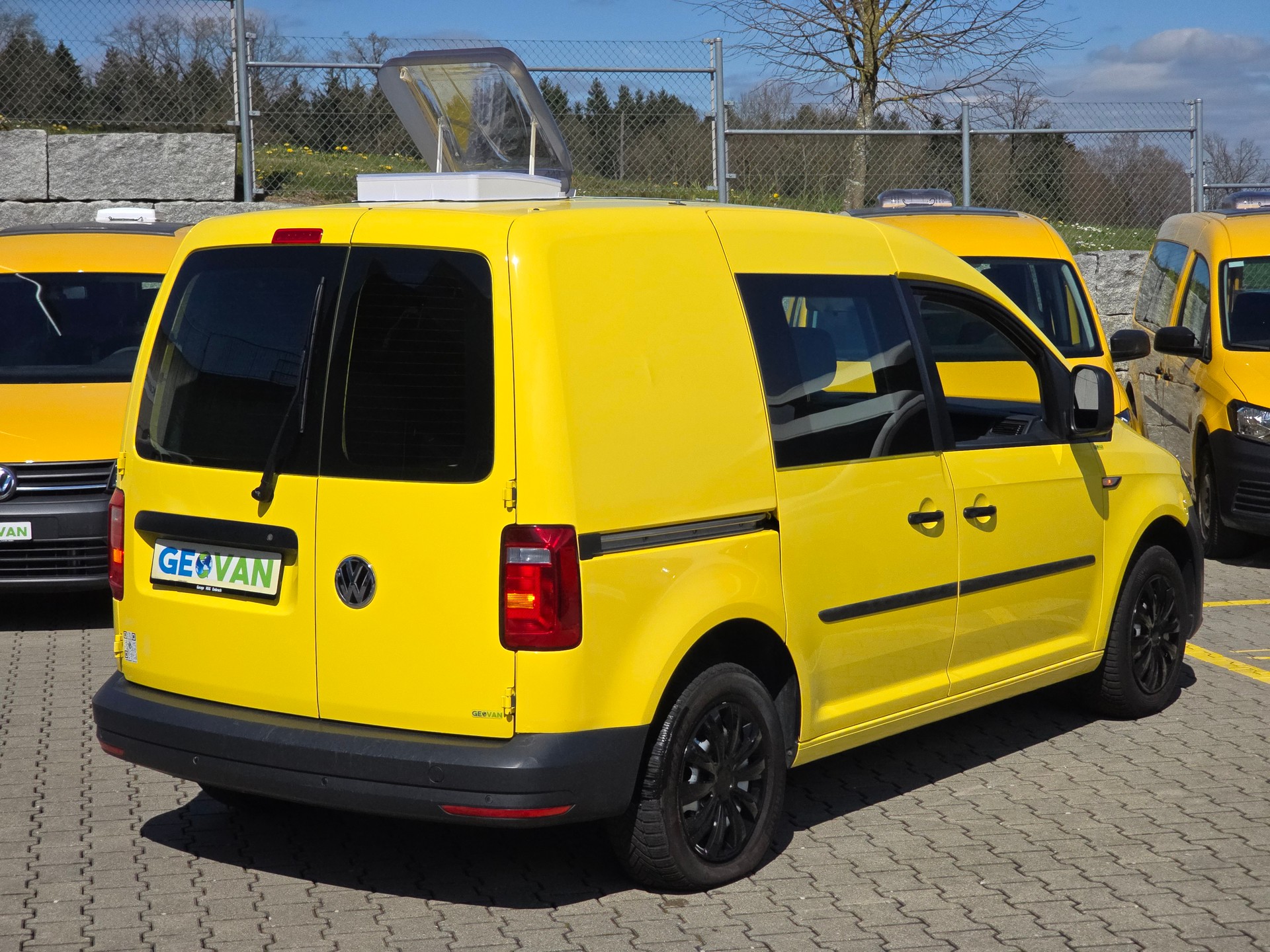 VW VW CADDY 2.0 TDI - Klima - Benzin - 102 PS - Tempomat-image-6