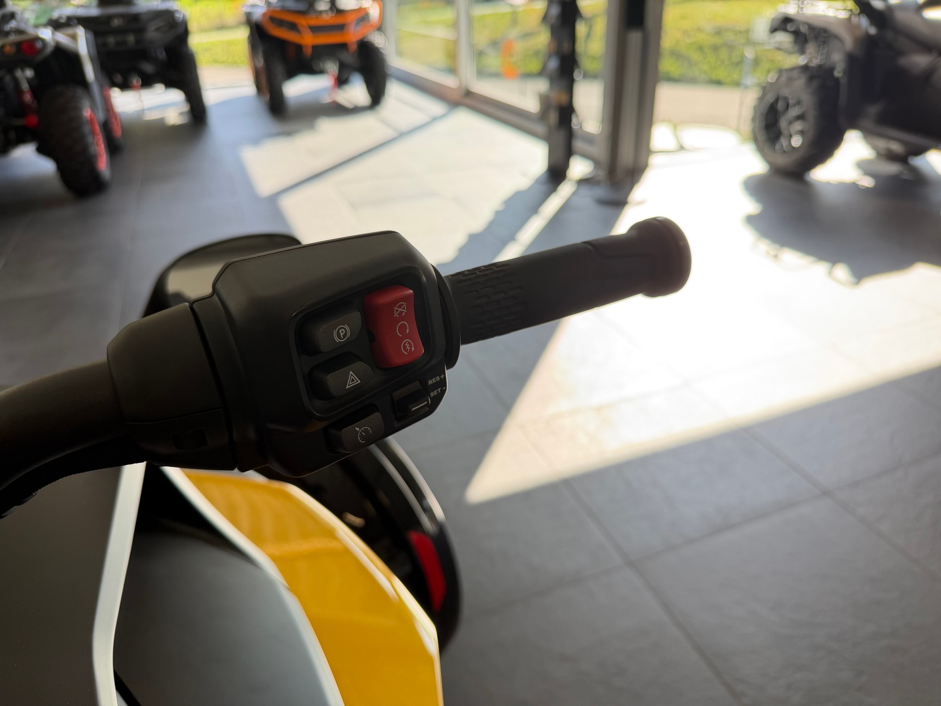 CAN-AM Spyder F3 S-image-9