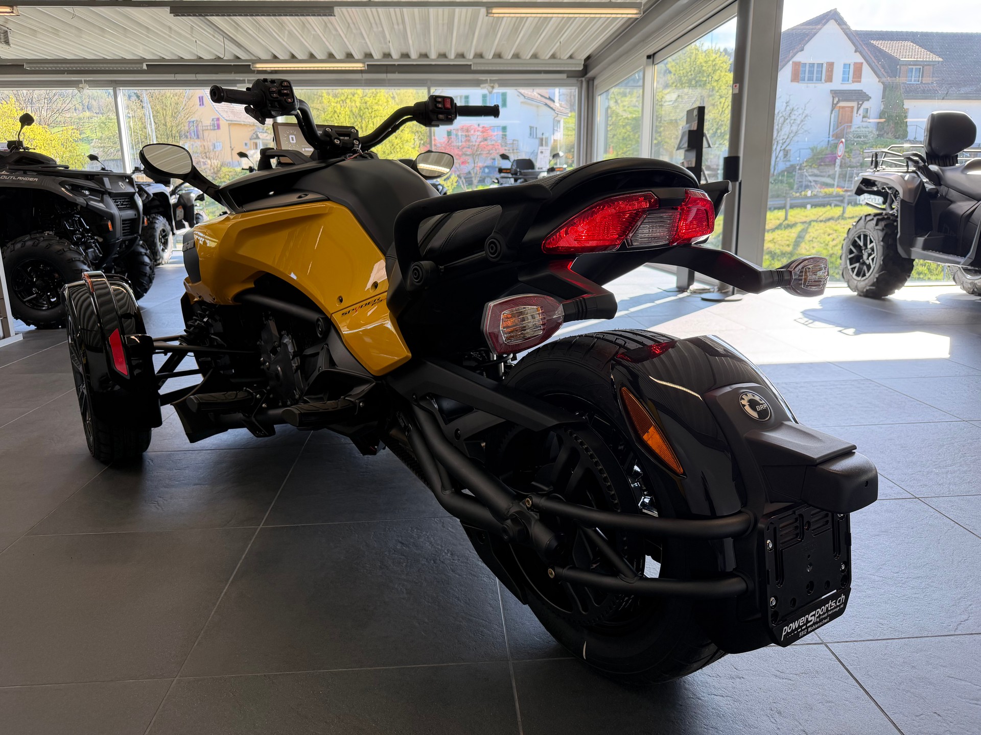 CAN-AM Spyder F3 S-image-15