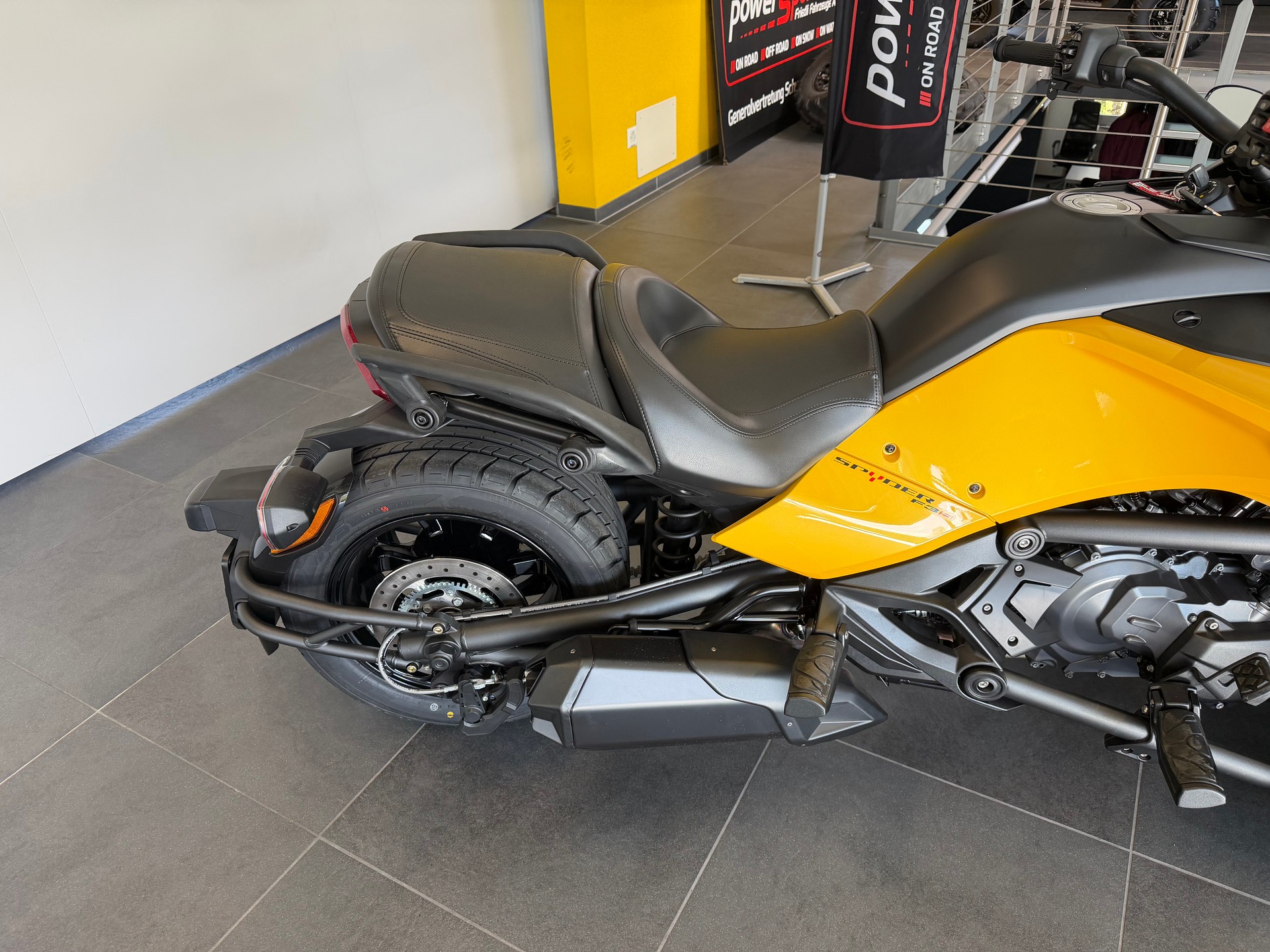 CAN-AM Spyder F3 S-image-5