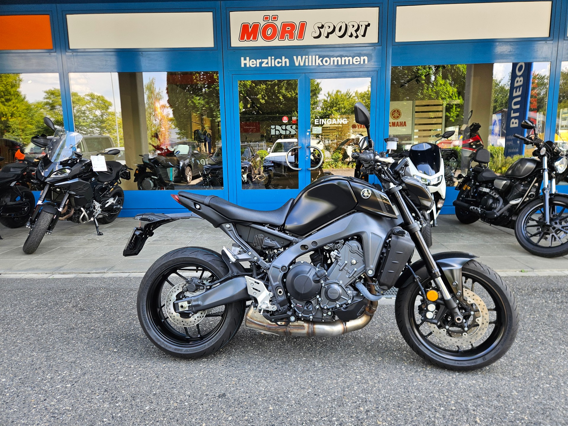 YAMAHA MT-09-image-0