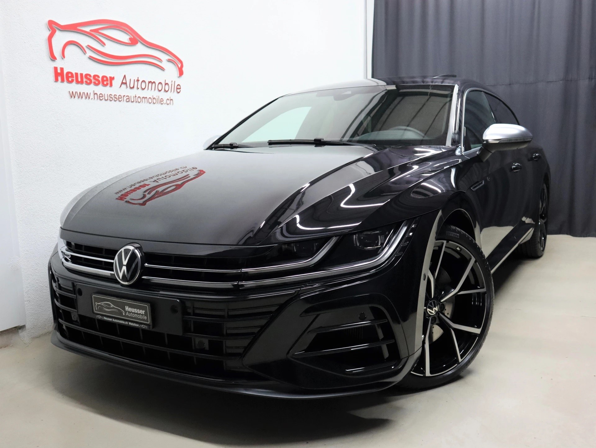 VW Arteon SB 2.0 TSI R 4Motion DSG - VOLLAUSTATTUNG - Panorama - Leder - Sportsitze - Harman/Kardon - AHK - 320 PS-image-0