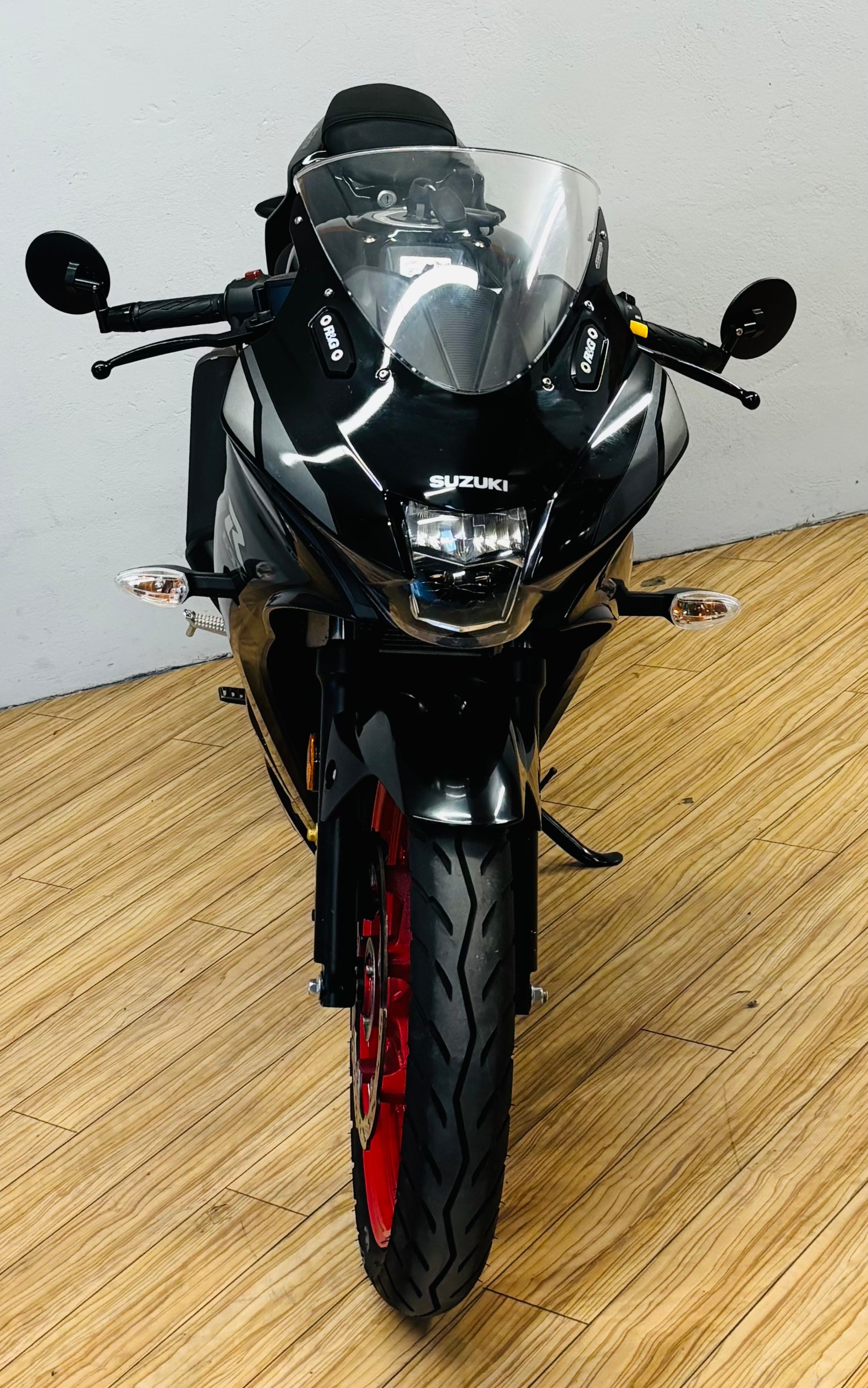 SUZUKI GSX-R 125-image-6