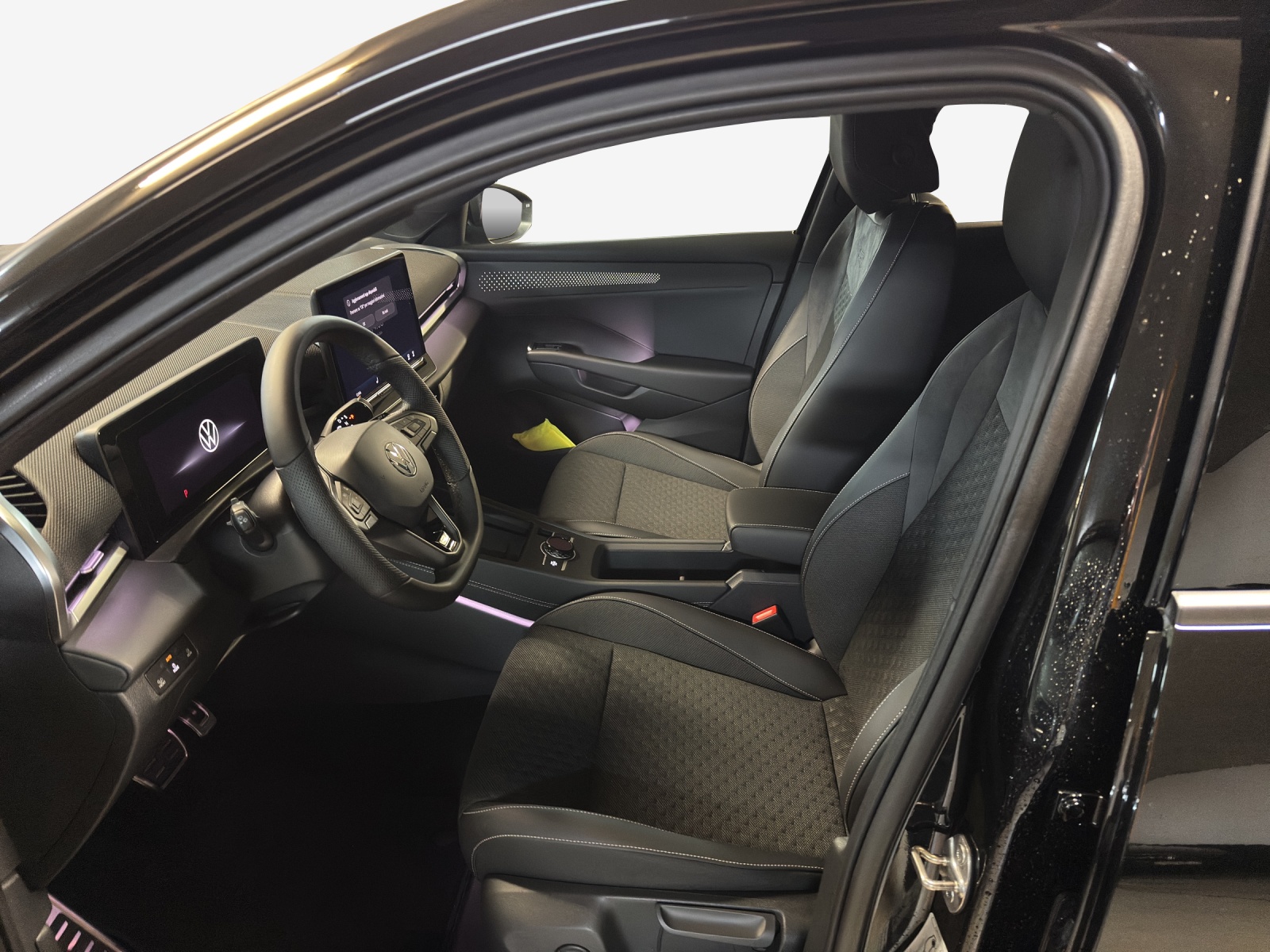 VW T-Roc 1.5 eTSI mHEV R-Line DSG-image-7