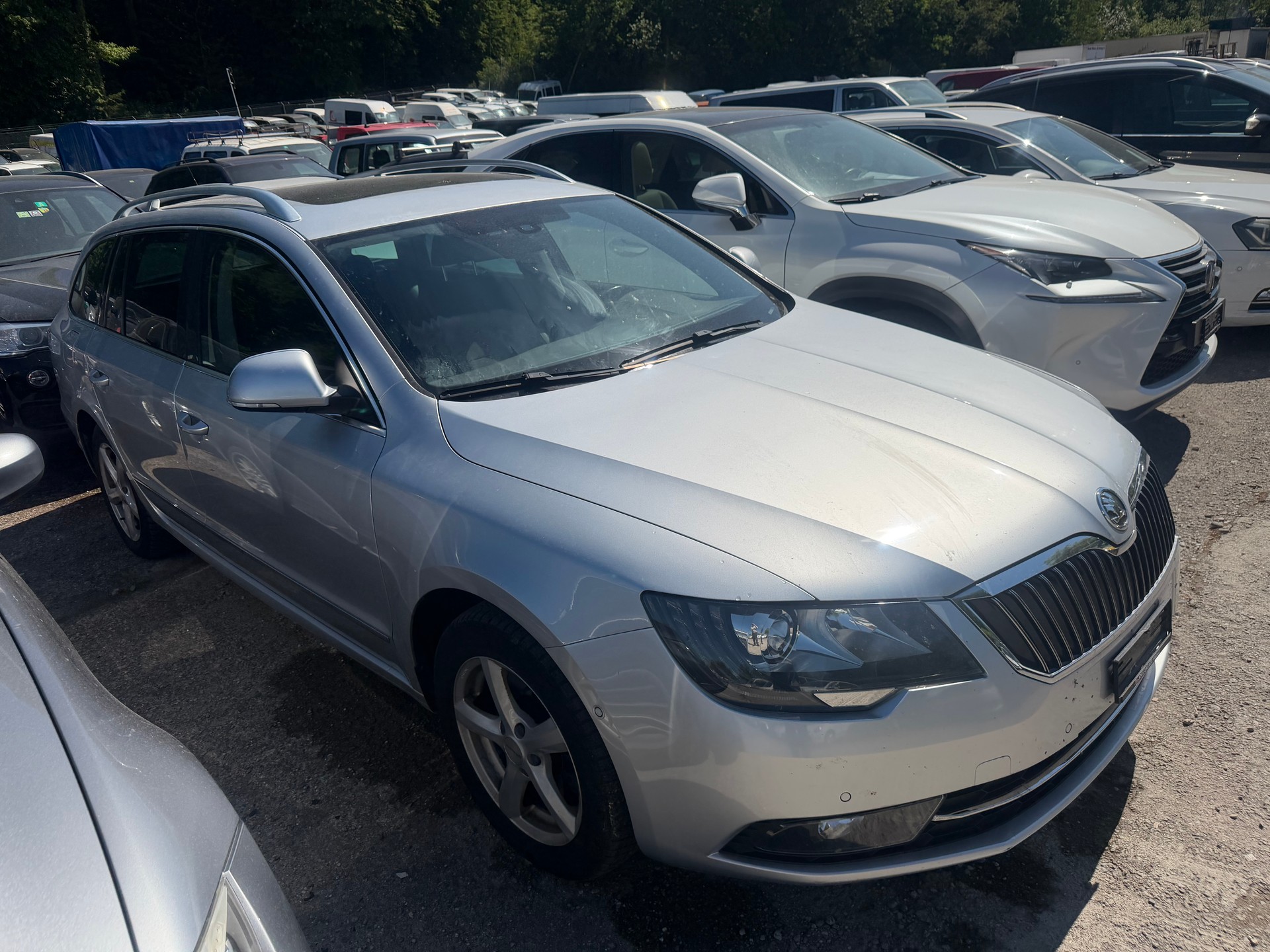 SKODA Superb Combi 2.0 TDi Elegance 4x4 DSG-image-1