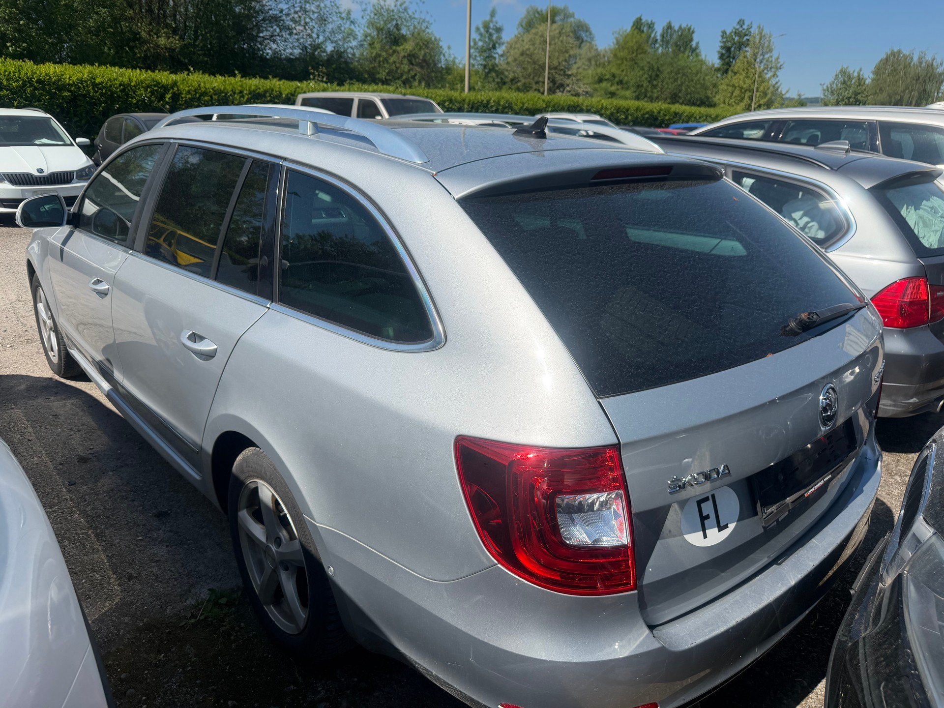 SKODA Superb Combi 2.0 TDi Elegance 4x4 DSG-image-3