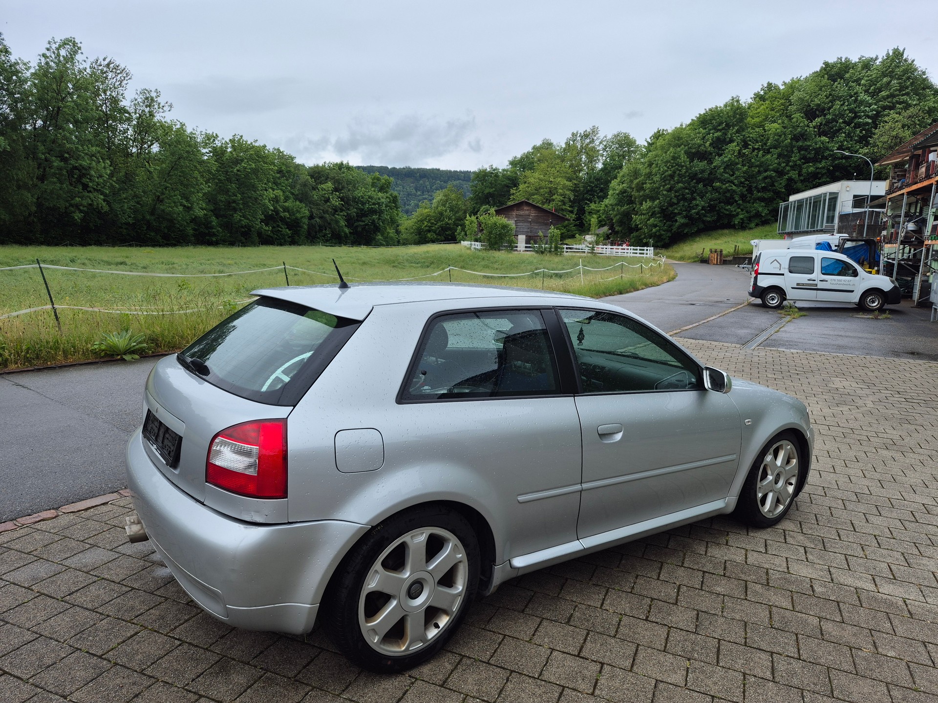 AUDI S3 quattro-image-4