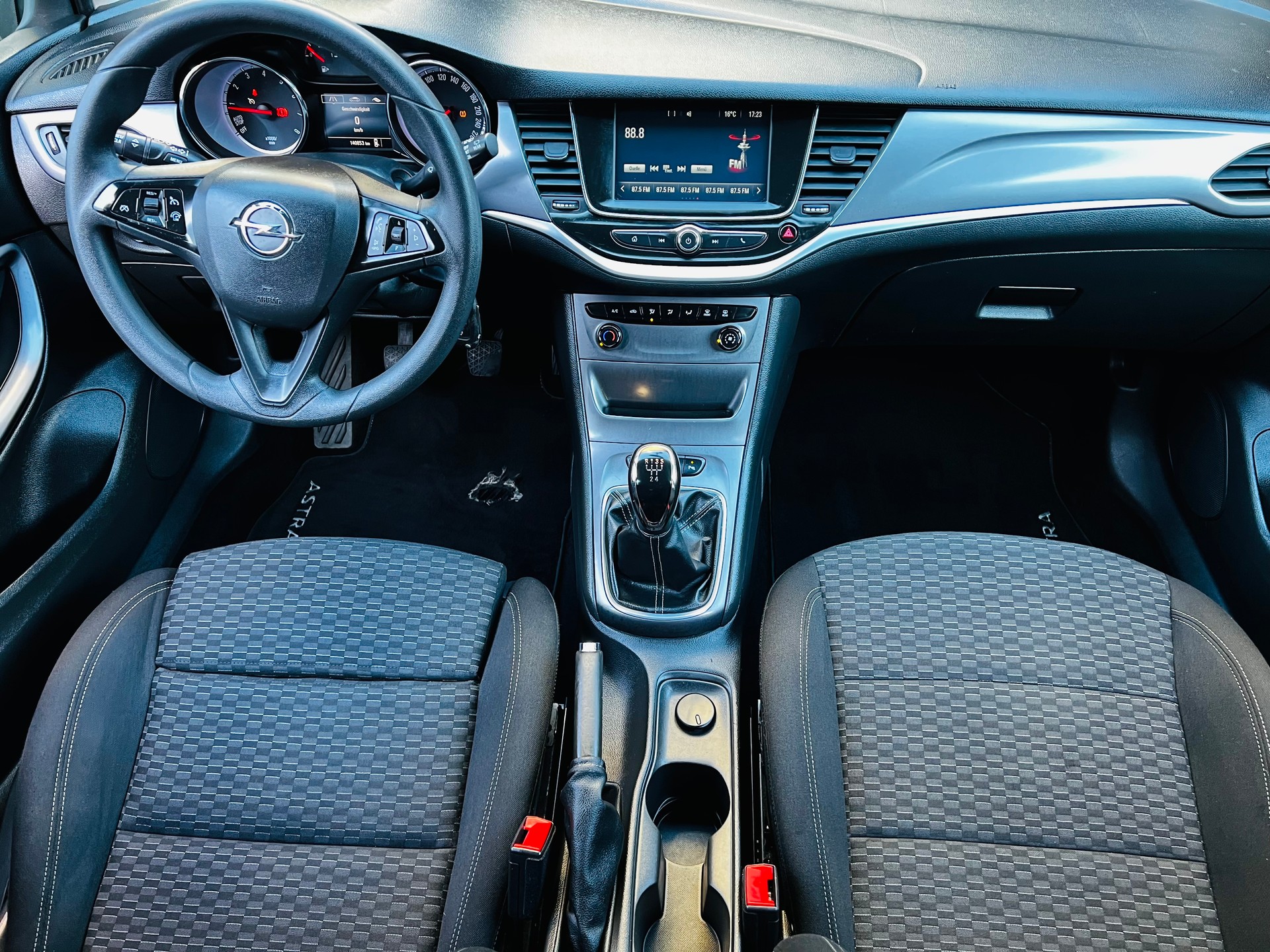 OPEL Astra Sports Tourer 1.0i Turbo Excellence-image-8