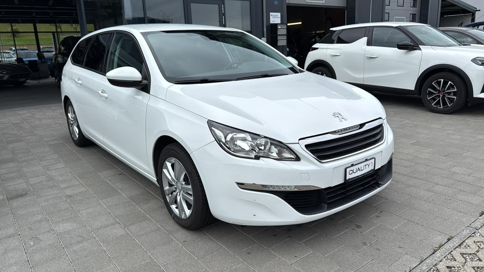 PEUGEOT 308 SW 1.6 BlueHDI Allure-image-4