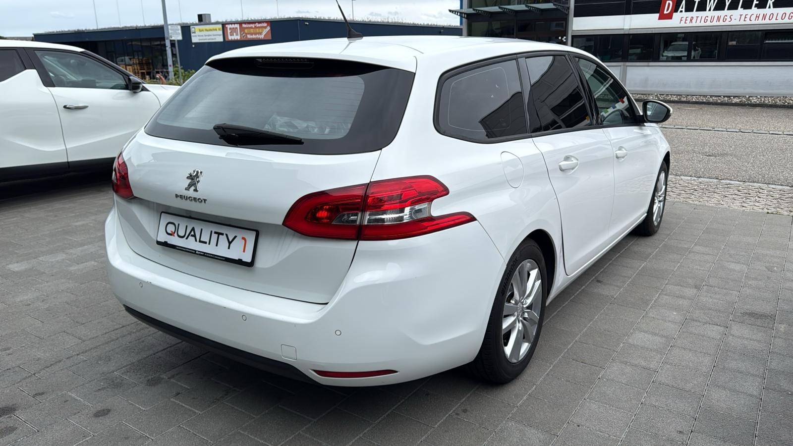PEUGEOT 308 SW 1.6 BlueHDI Allure-image-7