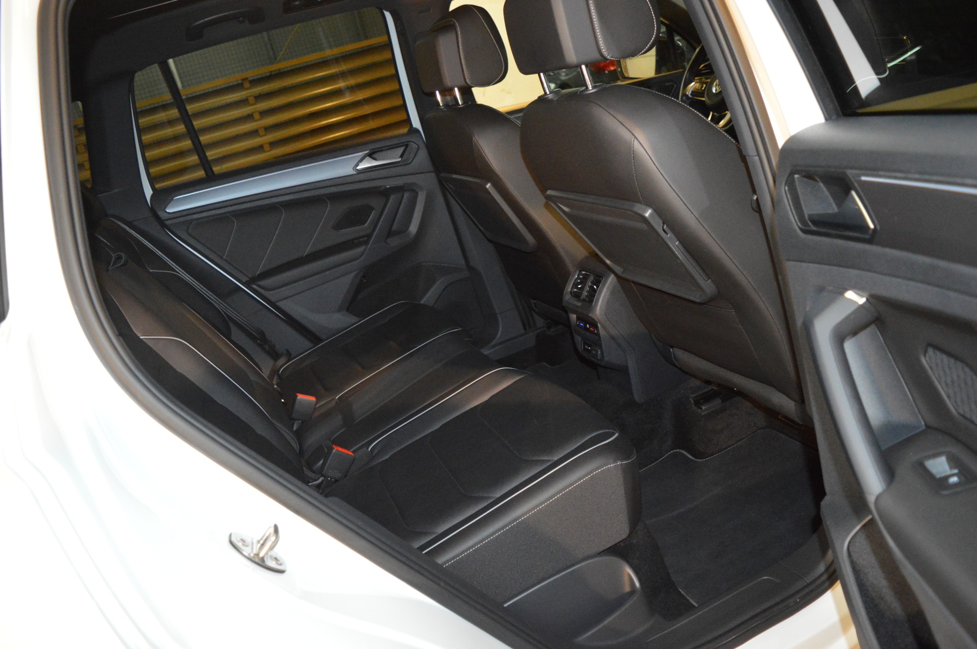 VW Tiguan 2.0TSI Highline 4Motion DSG-image-16