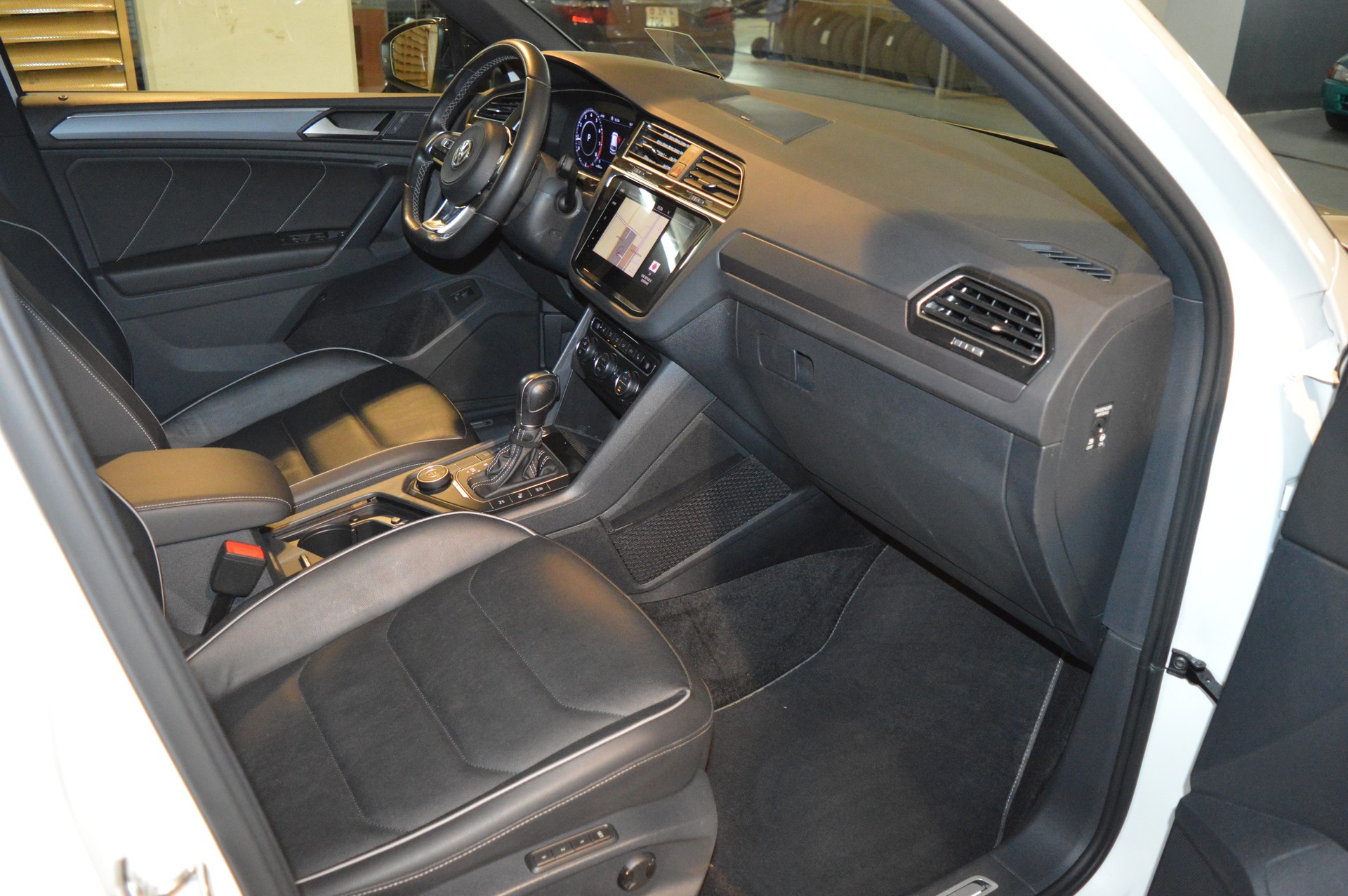 VW Tiguan 2.0TSI Highline 4Motion DSG-image-13