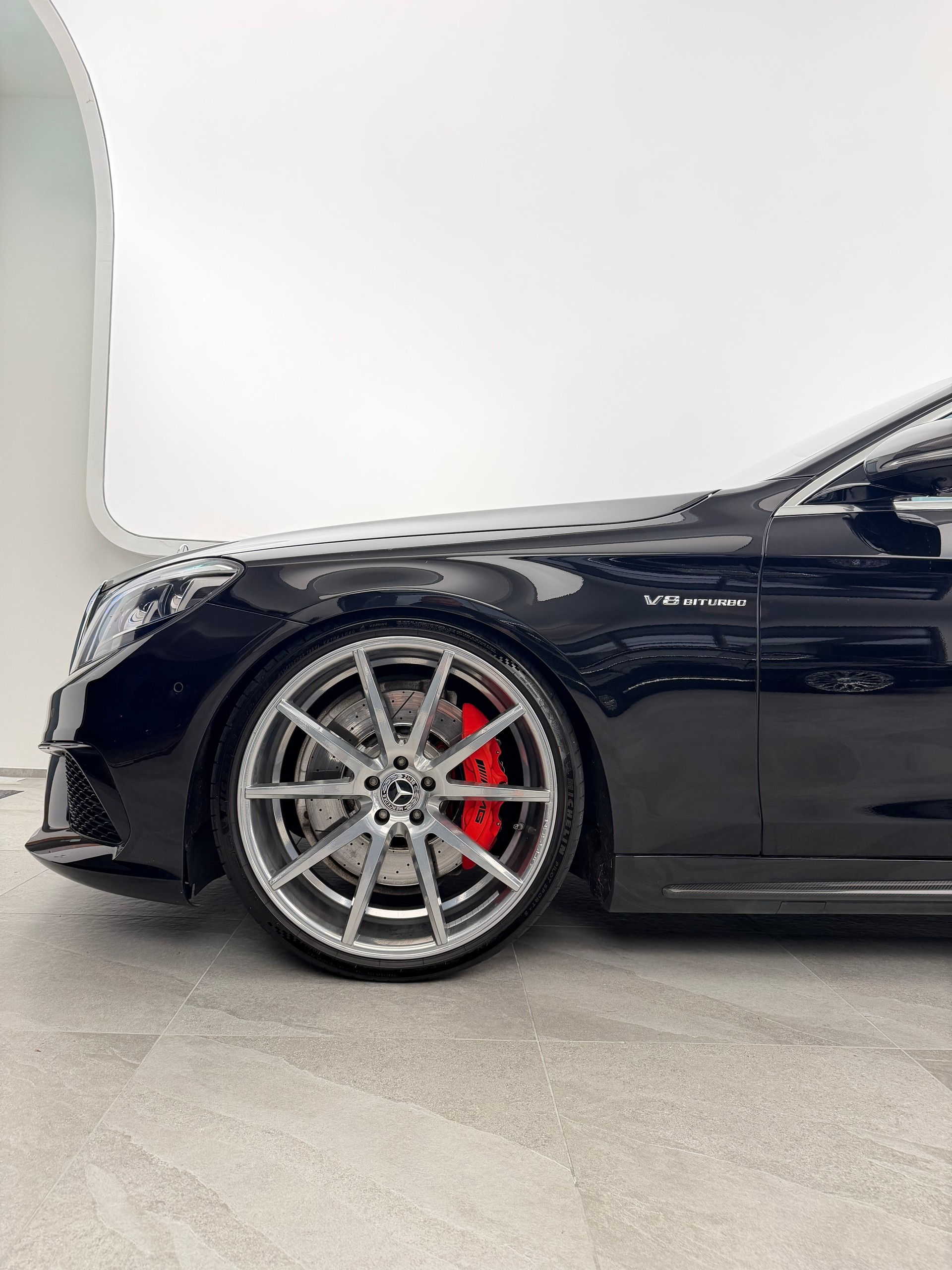 MERCEDES-BENZ S 63 AMG L 4Matic Speedshift MCT-showroom-element-3