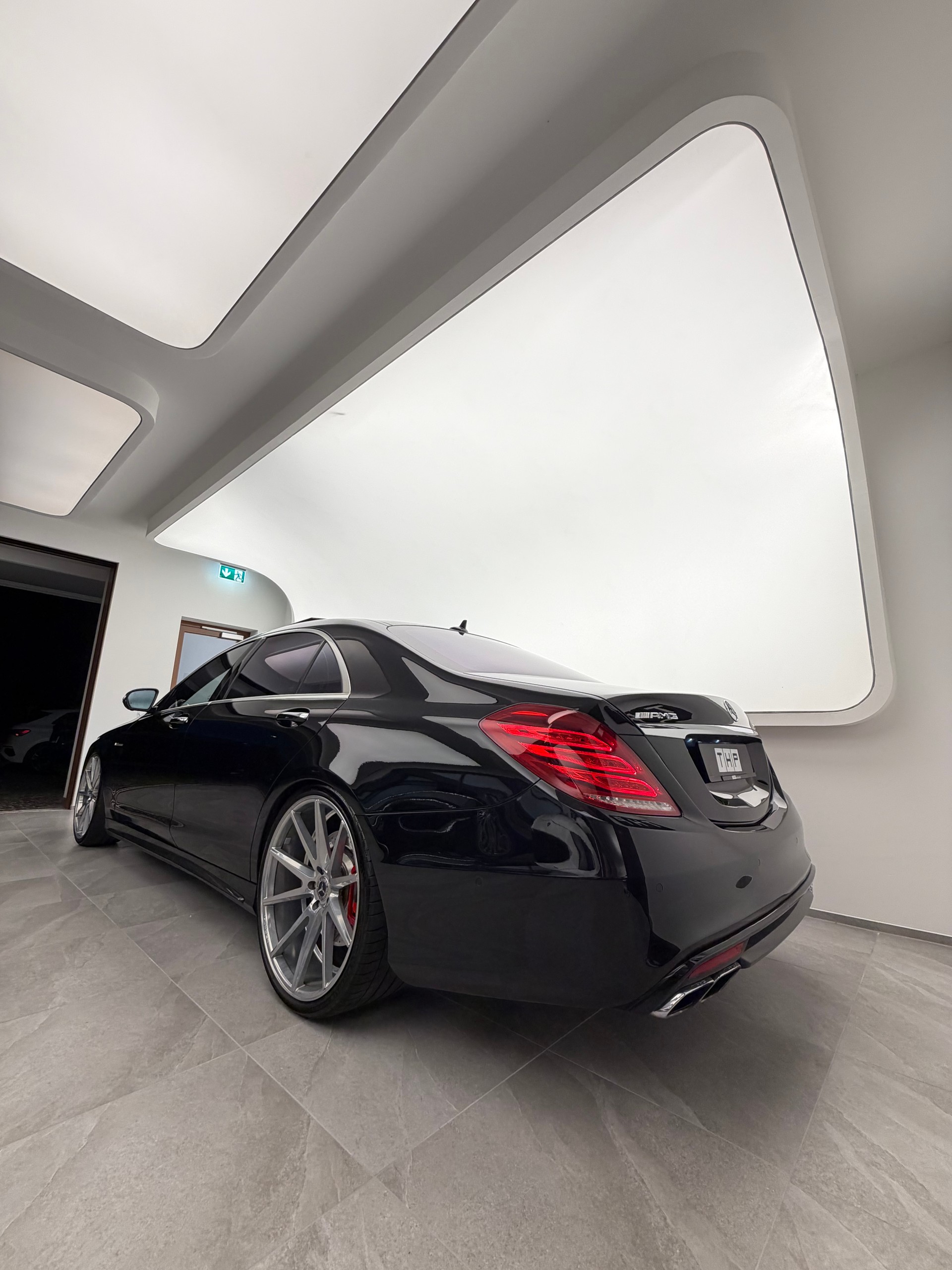 MERCEDES-BENZ S 63 AMG L 4Matic Speedshift MCT-image-4