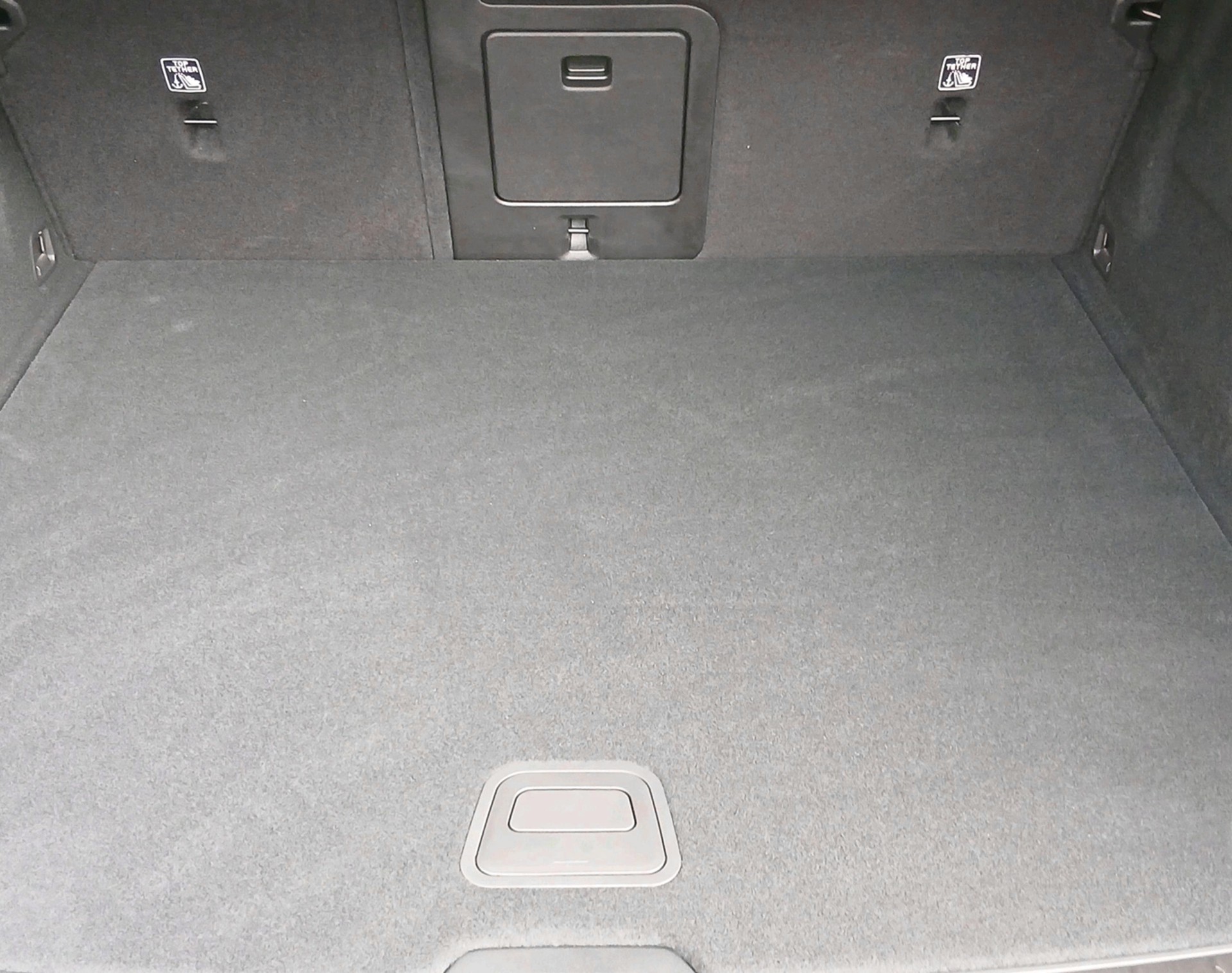 VOLVO XC60 2.0 B5 MH Ultra Dark AWD-image-5