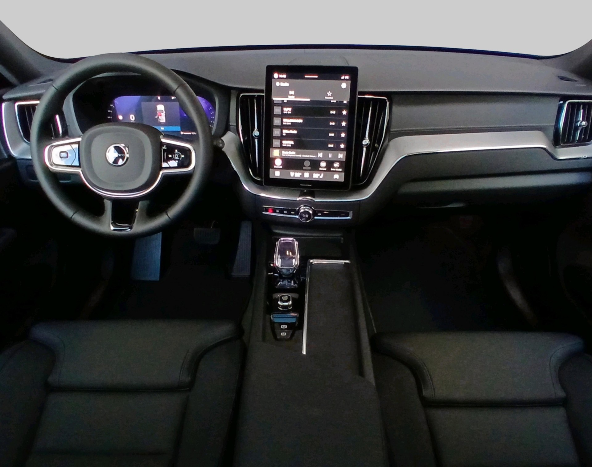 VOLVO XC60 2.0 B5 MH Ultra Dark AWD-image-4