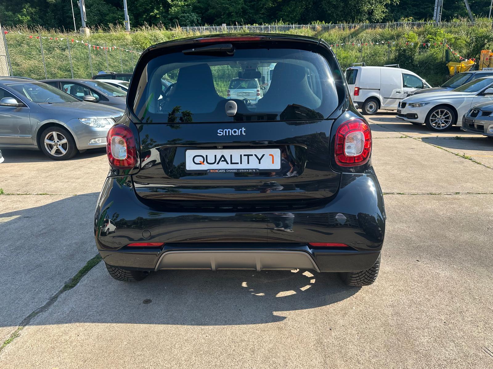 SMART FORTWO-image-6