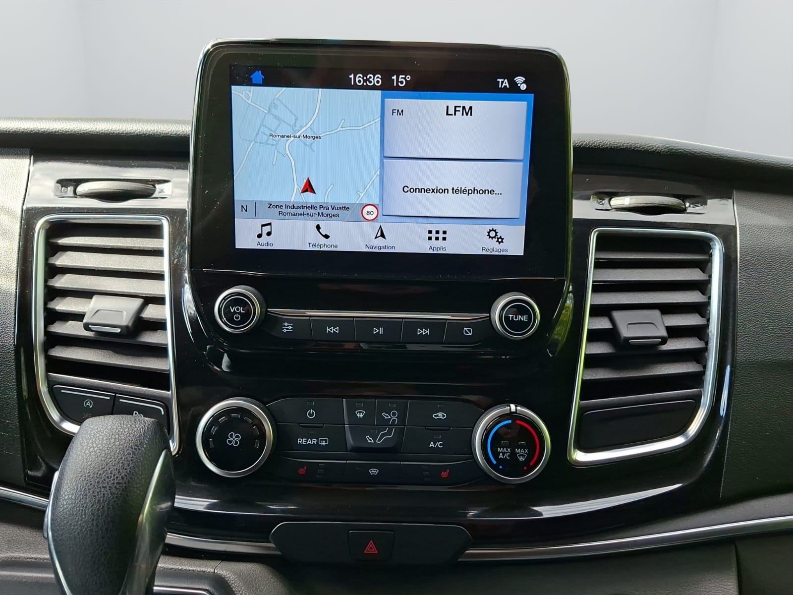 FORD Tourneo Custom 310 L2H1 Titanium SelectShift A-image-17
