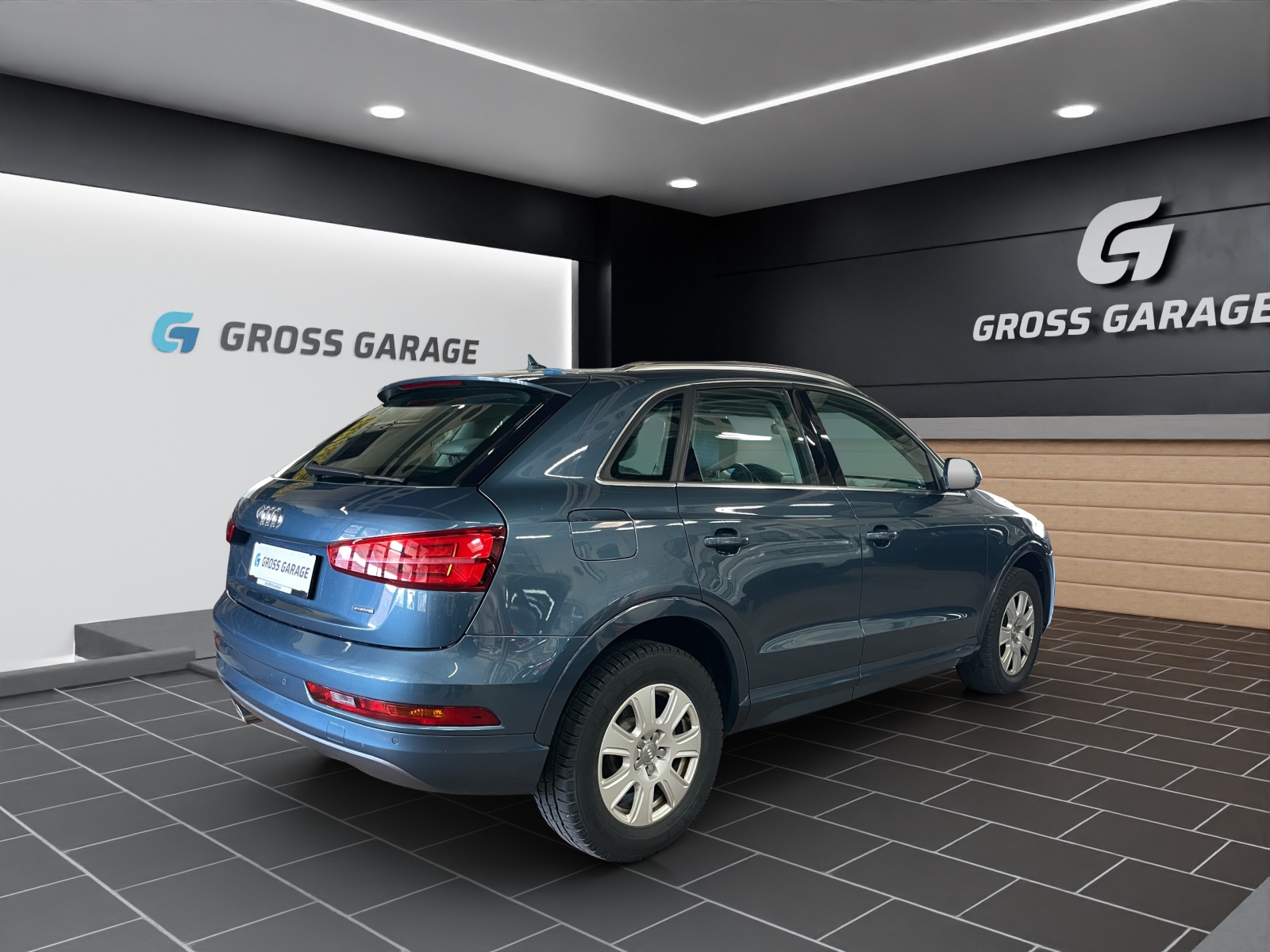 AUDI Q3-showroom-element-3
