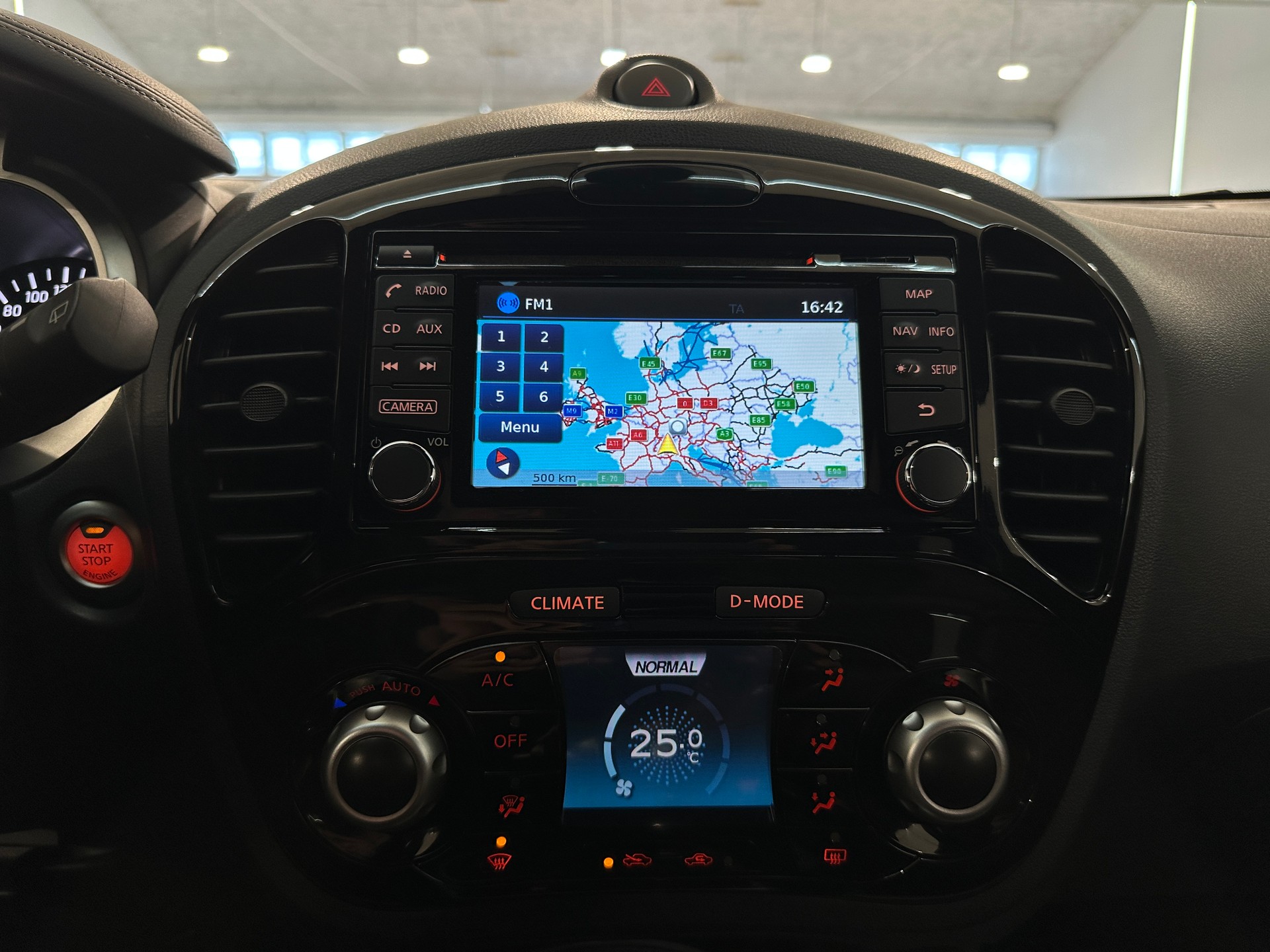 NISSAN Juke 1.6 tekna Xtronic CVT-image-15