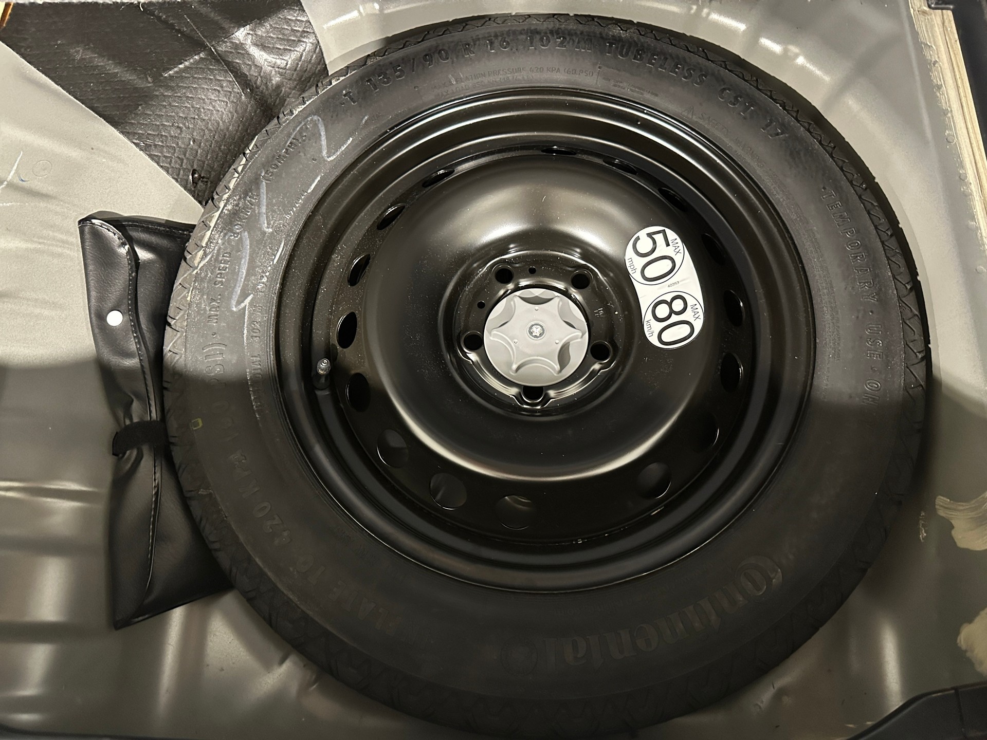 NISSAN Juke 1.6 tekna Xtronic CVT-image-24